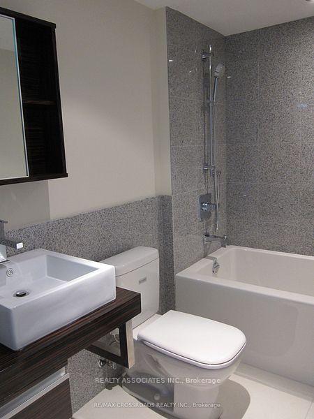 Photo 11 of Unit 709, 676 Sheppard Avenue E, North York, Bayview Village — HOMEH