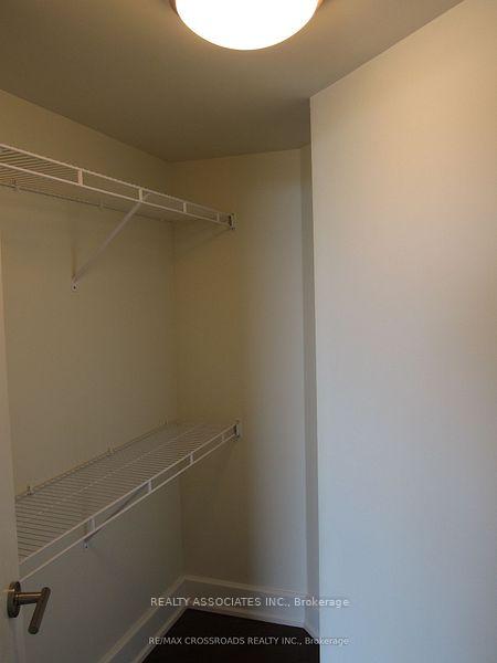 Photo 12 of Unit 709, 676 Sheppard Avenue E, North York, Bayview Village — HOMEH