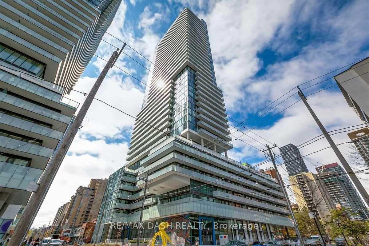 Front of Unit 4108, 161 Roehampton Avenue