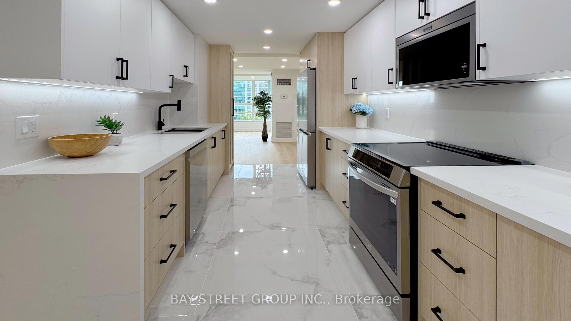 Photo 7 of Unit 606, 7905 Bayview Avenue, Markham, Aileen-Willowbrook — HOMEH
