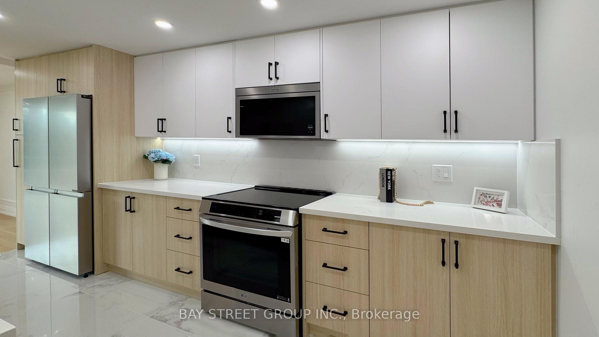 Photo 8 of Unit 606, 7905 Bayview Avenue, Markham, Aileen-Willowbrook — HOMEH