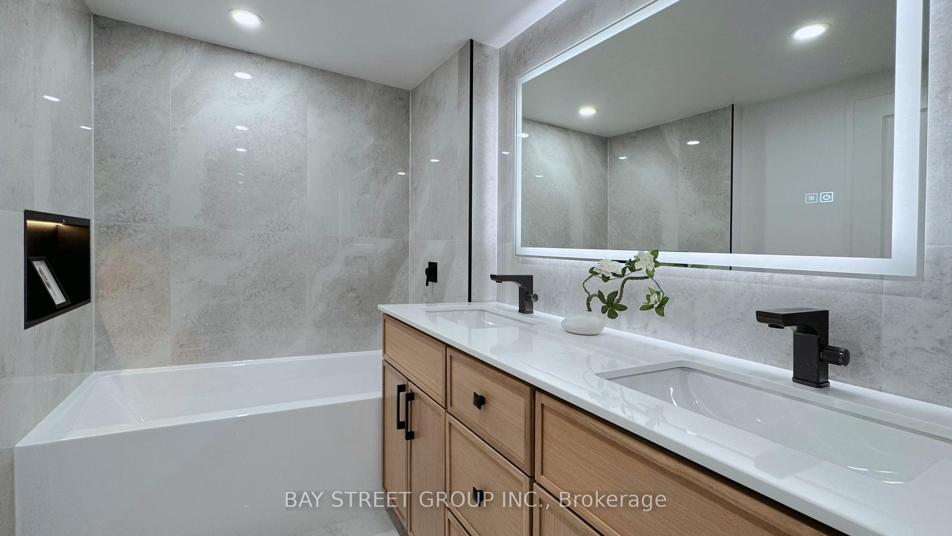 Photo 22 of Unit 606, 7905 Bayview Avenue, Markham, Aileen-Willowbrook — HOMEH