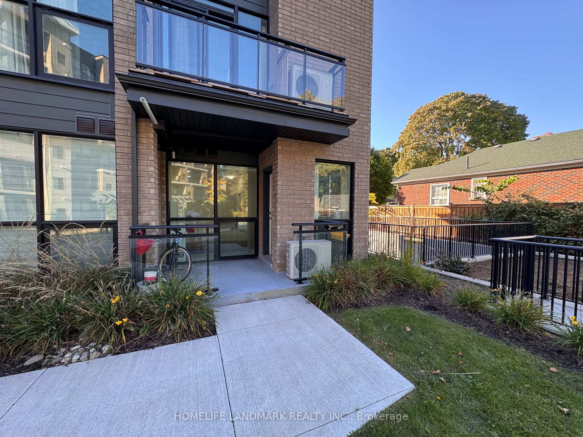 Front of Unit C, 13 Falaise Road