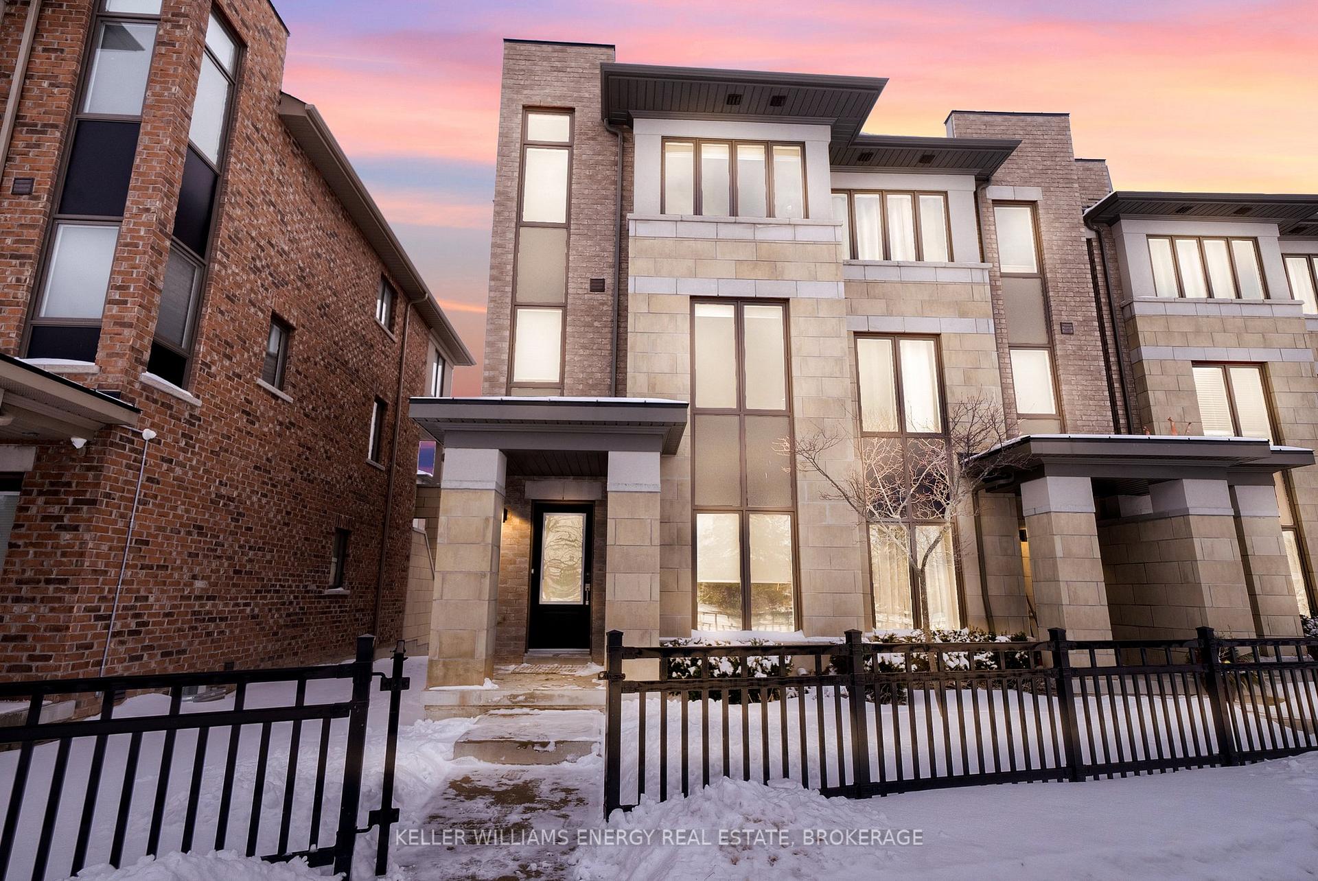 Front of Unit 83, 15 Shawfield Way