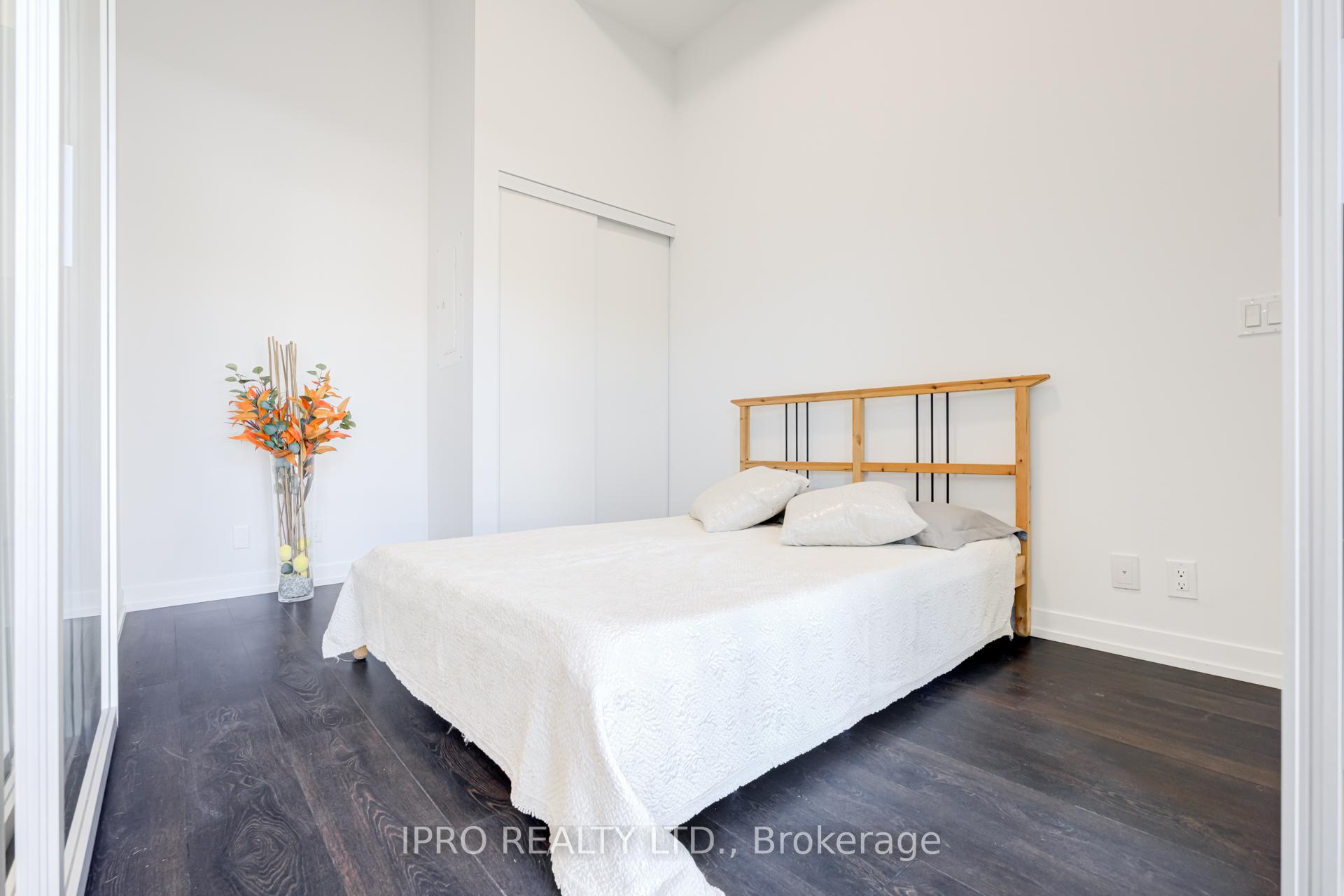 Photo 10 of Unit 220, 2020 Bathurst Street, Toronto, Humewood-Cedarvale — HOMEH