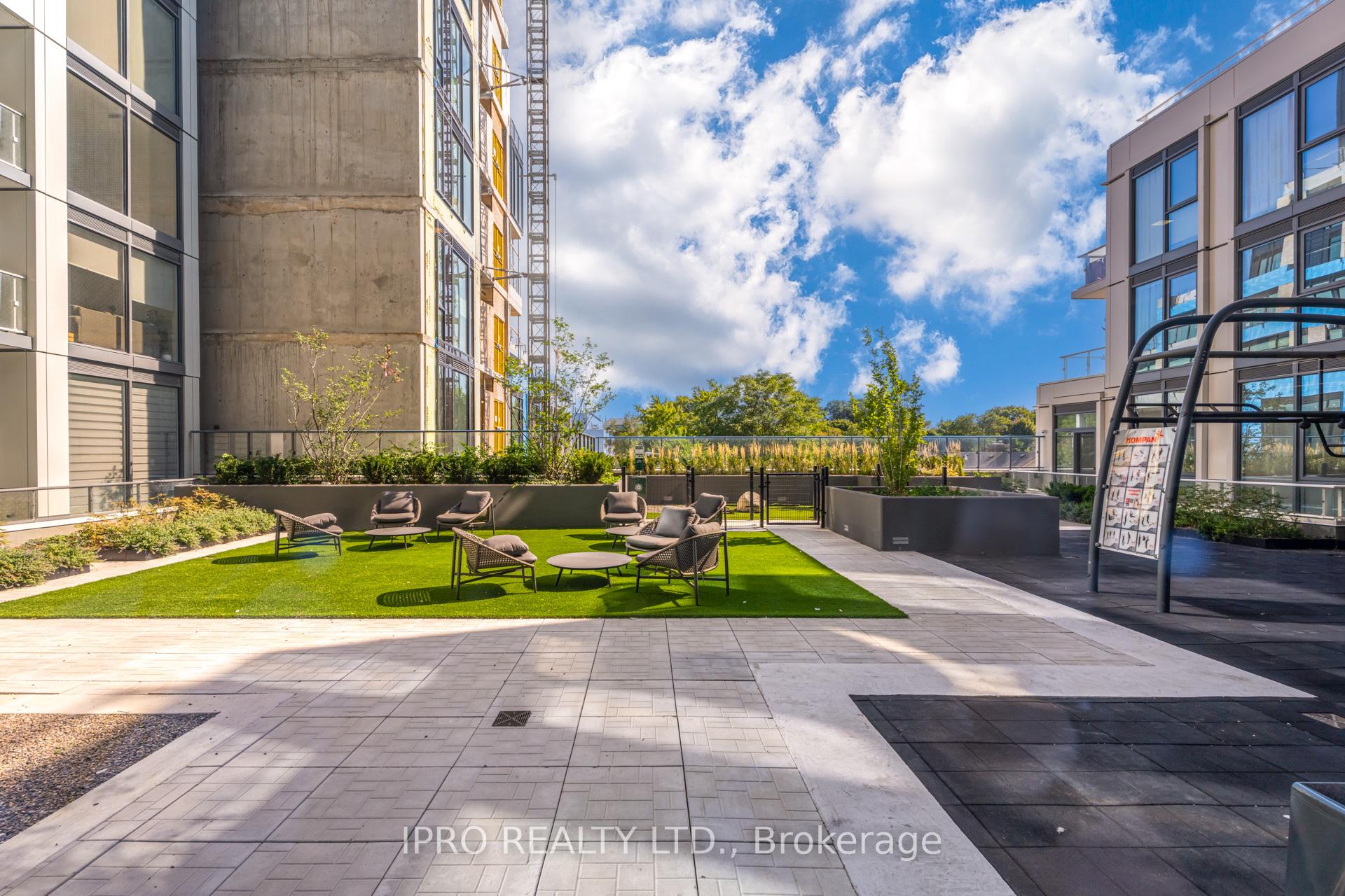 Photo 34 of Unit 220, 2020 Bathurst Street, Toronto, Humewood-Cedarvale — HOMEH