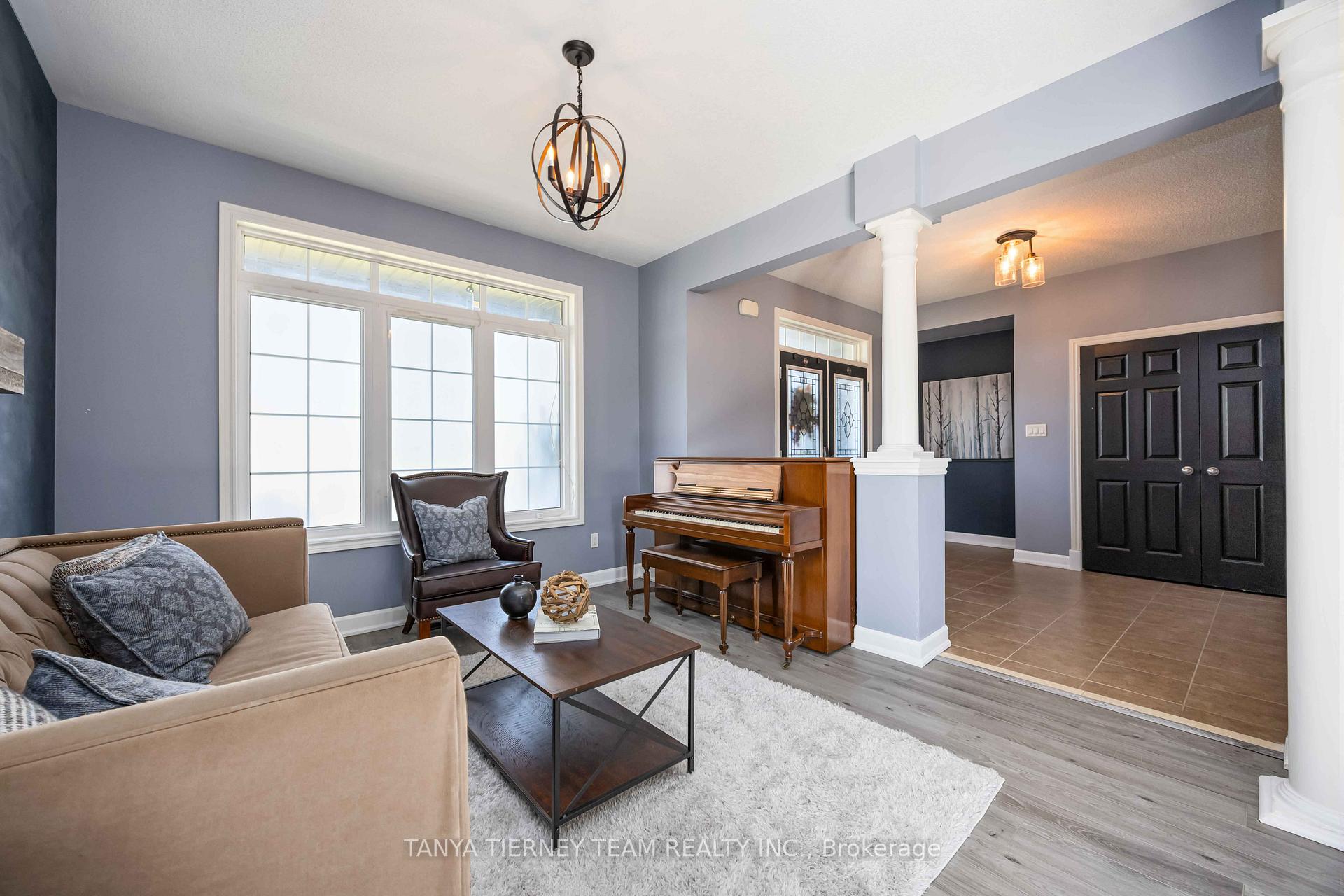 Photo 7 of 35 Charles Tilley Crescent, Clarington, Rural Clarington — HOMEH