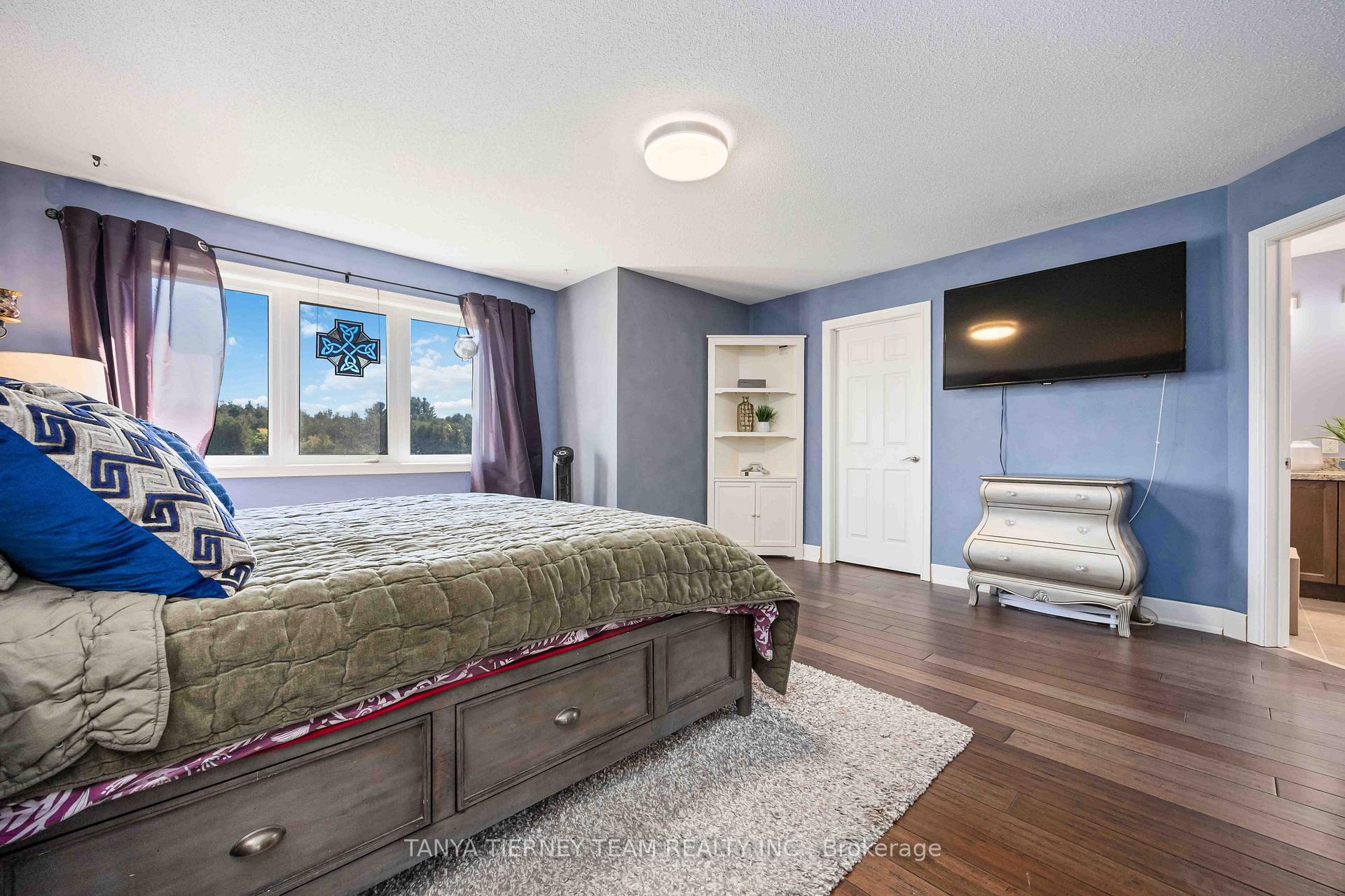 Photo 28 of 35 Charles Tilley Crescent, Clarington, Rural Clarington — HOMEH