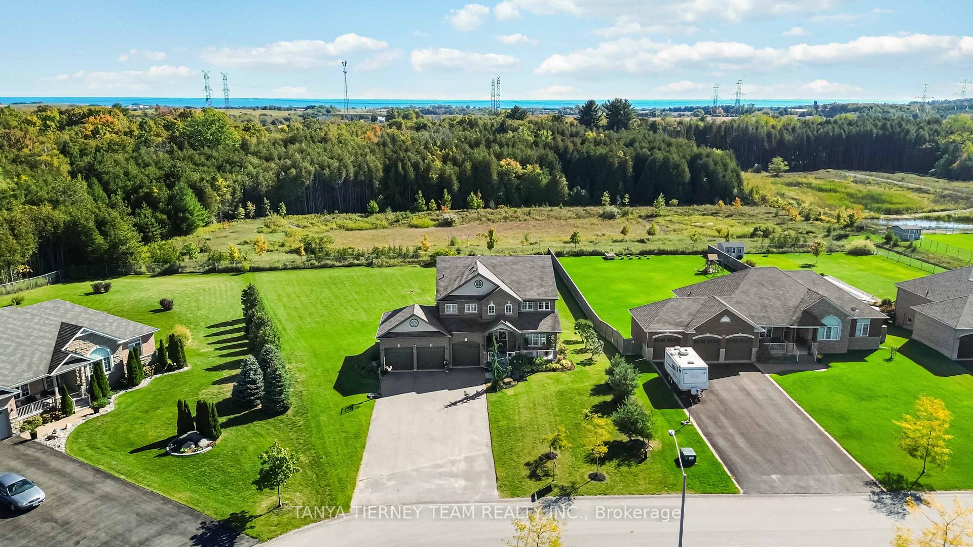 Photo 42 of 35 Charles Tilley Crescent, Clarington, Rural Clarington — HOMEH