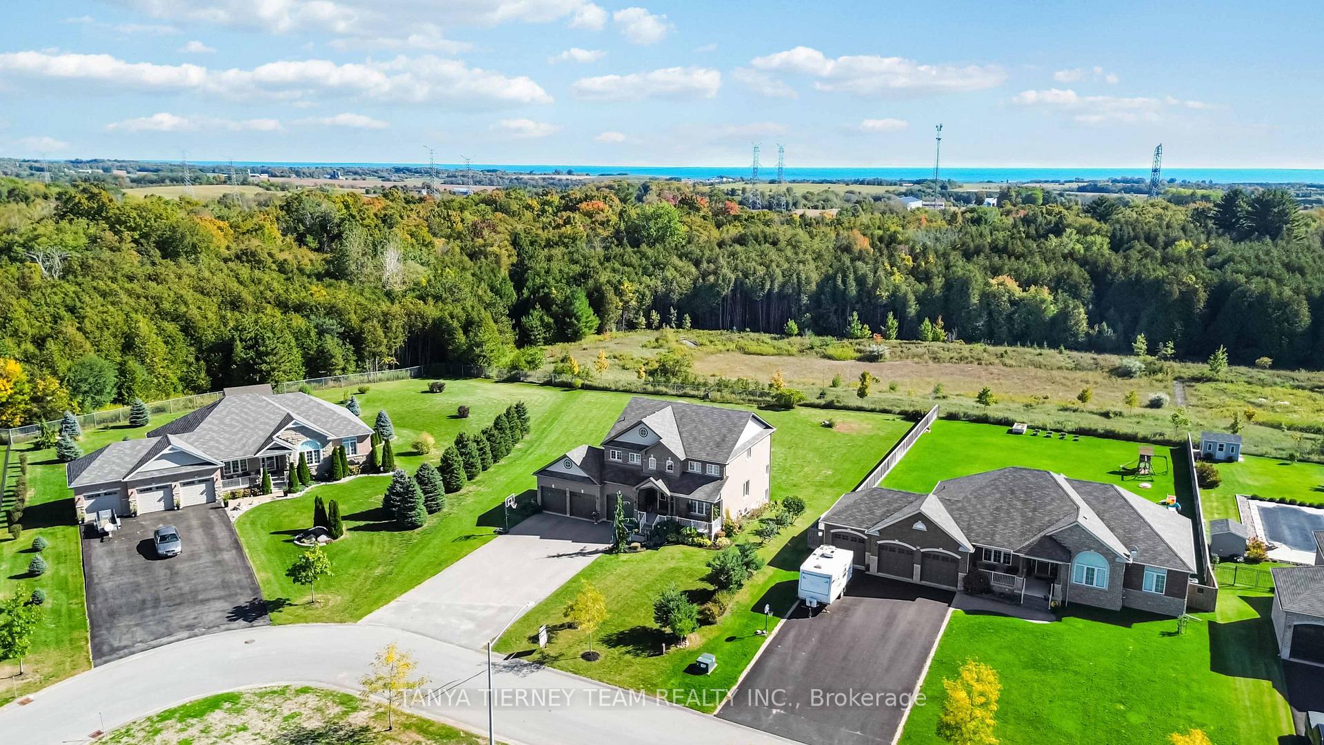 Photo 44 of 35 Charles Tilley Crescent, Clarington, Rural Clarington — HOMEH