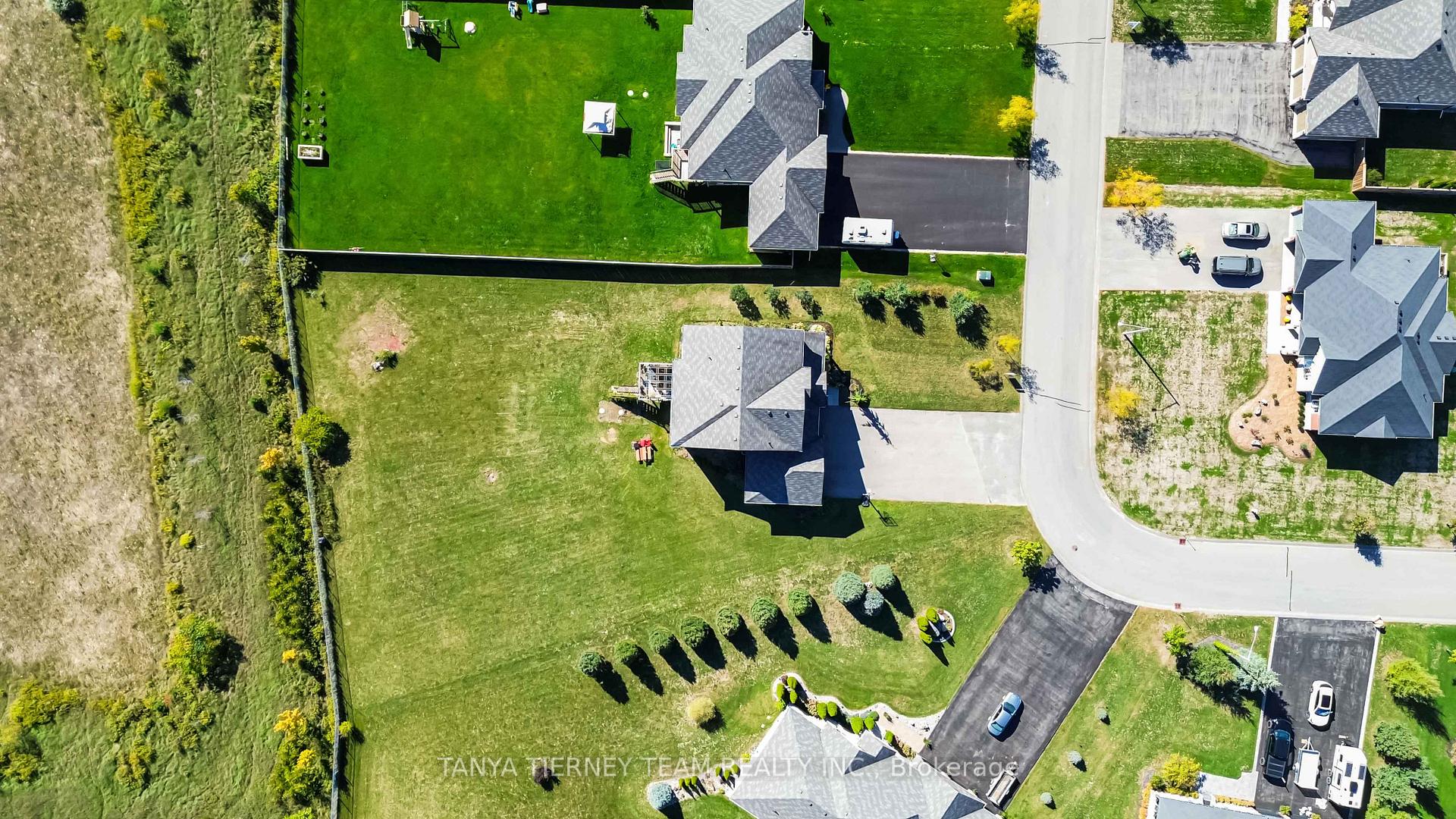 Photo 48 of 35 Charles Tilley Crescent, Clarington, Rural Clarington — HOMEH