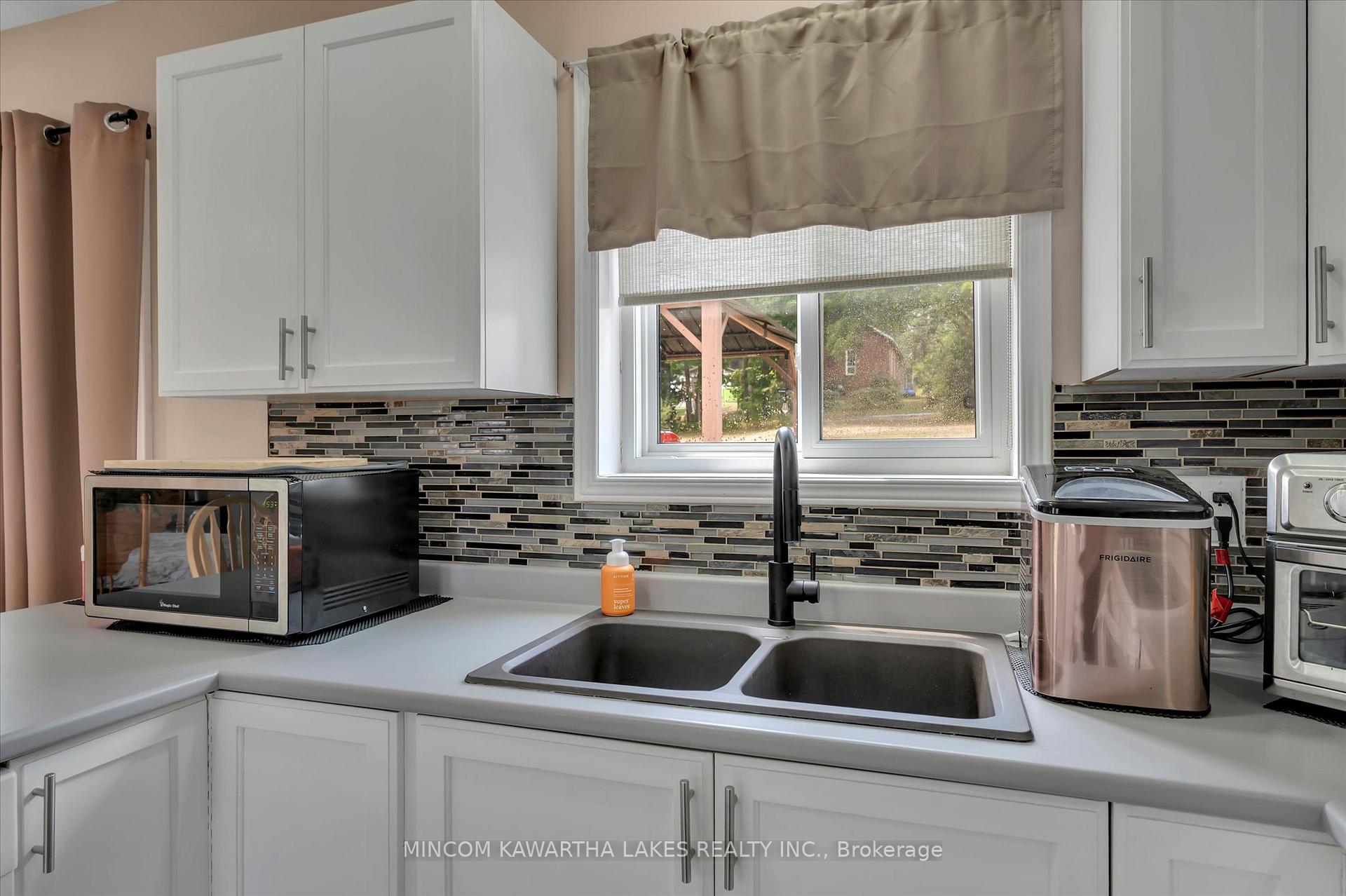Photo 6 of 2466 Queen Mary Street, Cavan Monaghan, Cavan Twp — HOMEH