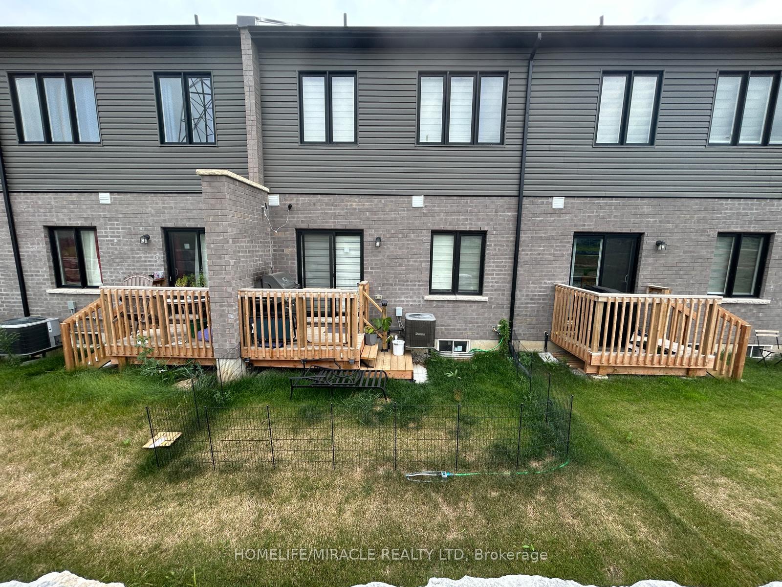 Photo 19 of 27 George Brier Drive W, Brant, Paris — HOMEH