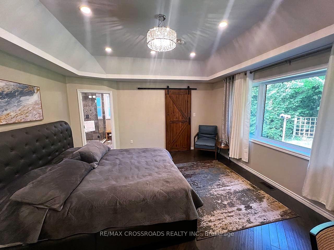 Photo 12 of 105 Bayview Drive, Barrie, Allandale Heights — HOMEH