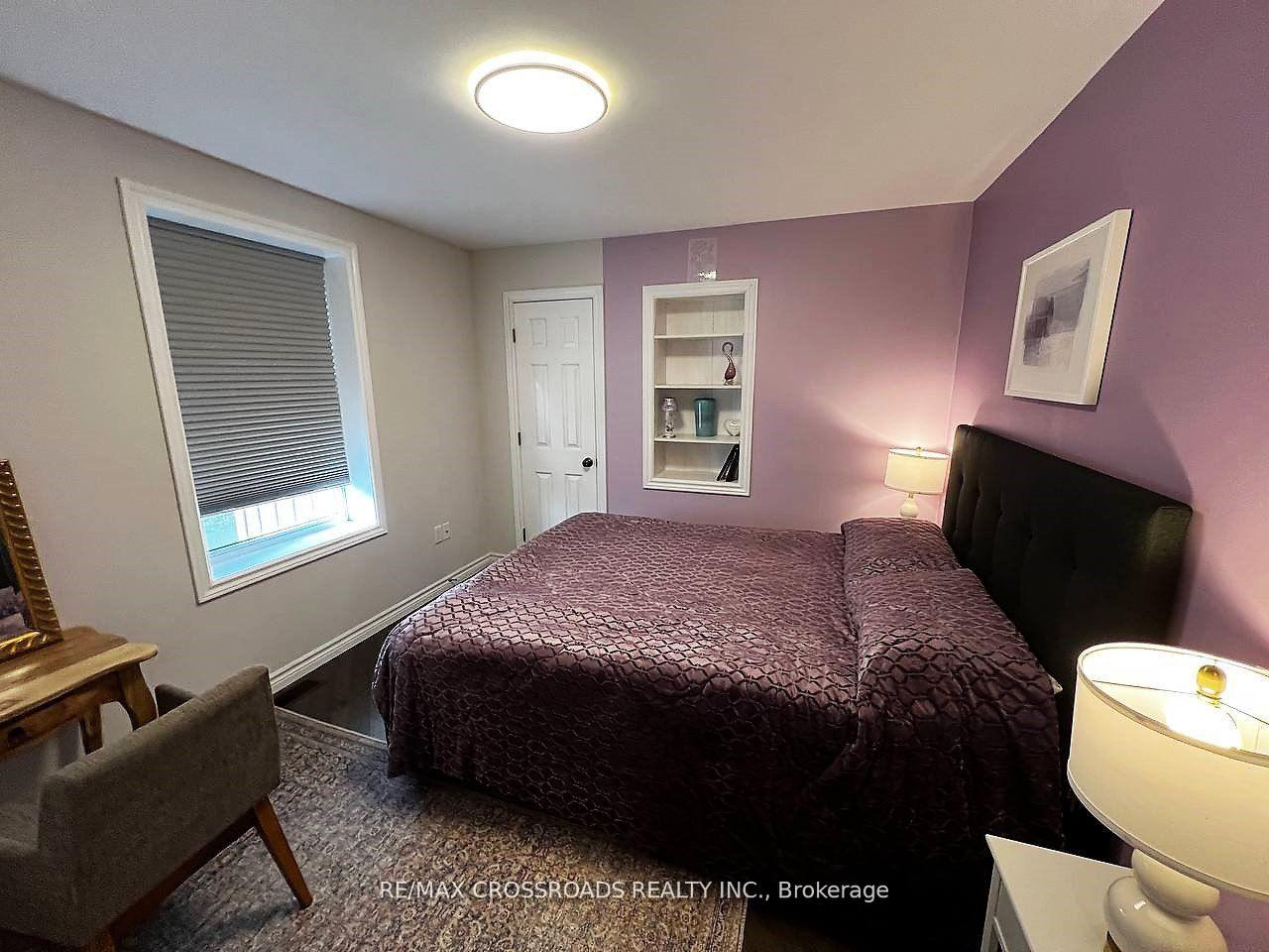 Photo 16 of 105 Bayview Drive, Barrie, Allandale Heights — HOMEH