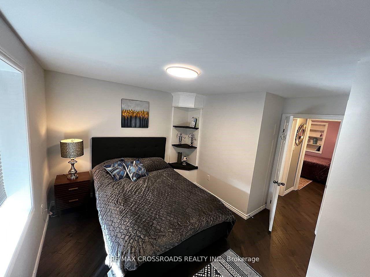 Photo 18 of 105 Bayview Drive, Barrie, Allandale Heights — HOMEH