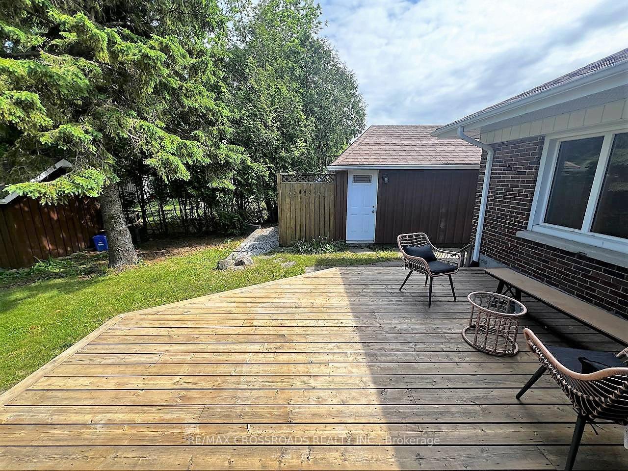 Photo 26 of 105 Bayview Drive, Barrie, Allandale Heights — HOMEH