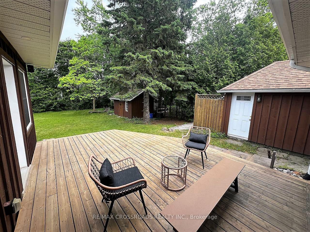 Photo 25 of 105 Bayview Drive, Barrie, Allandale Heights — HOMEH