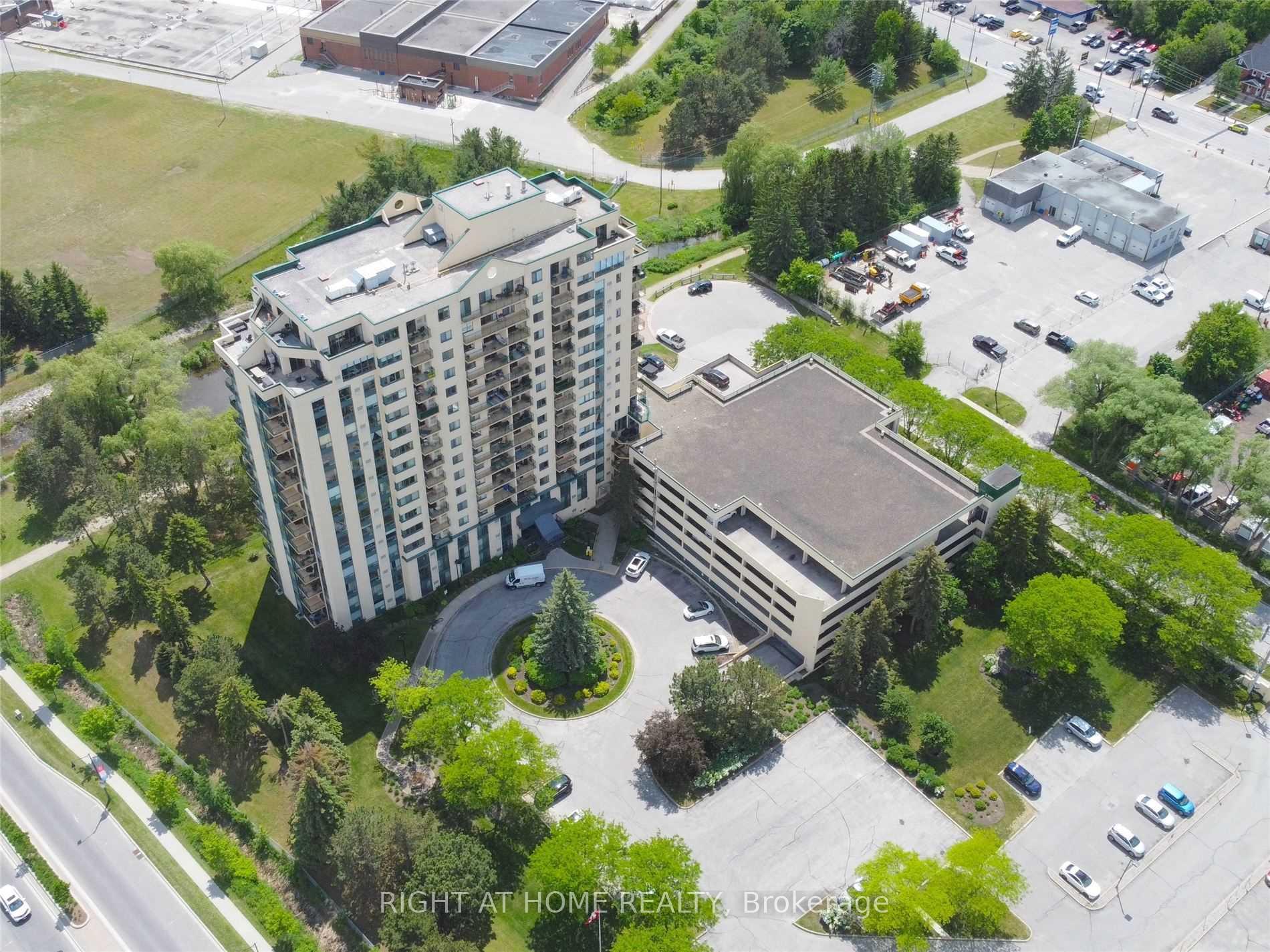 Photo 2 of Unit 101, 75 Ellen Street, Barrie, Lakeshore — HOMEH