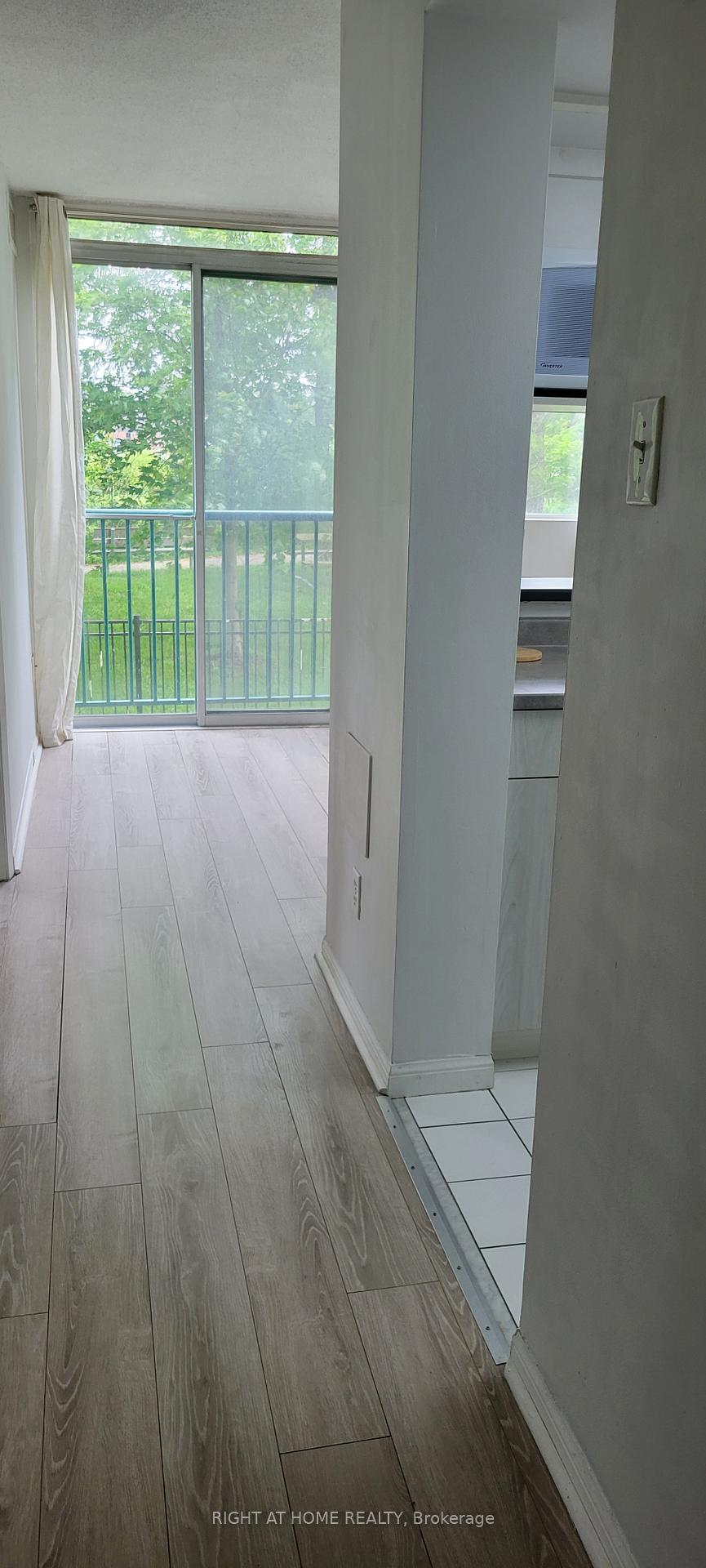 Photo 7 of Unit 101, 75 Ellen Street, Barrie, Lakeshore — HOMEH