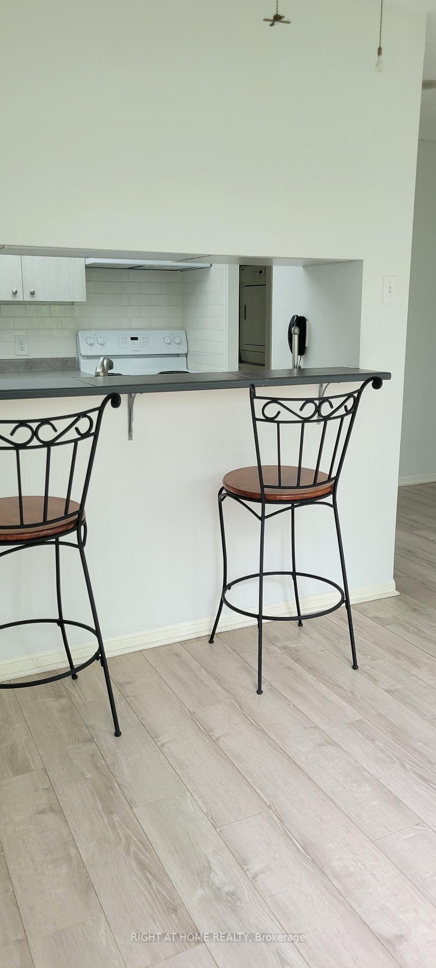 Photo 9 of Unit 101, 75 Ellen Street, Barrie, Lakeshore — HOMEH