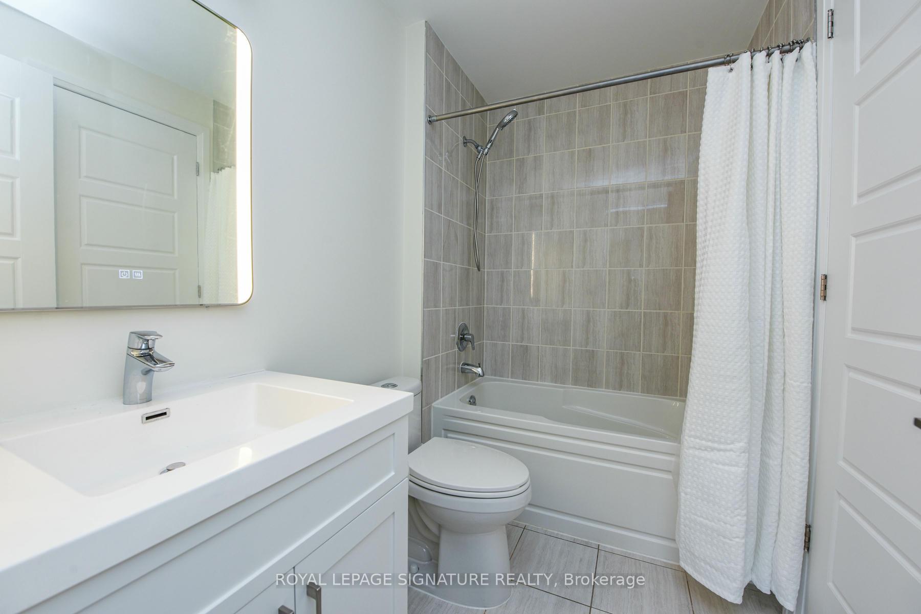 Photo 20 of Unit 11, 3028 Creekshore Common, Oakville, Glenorchy — HOMEH