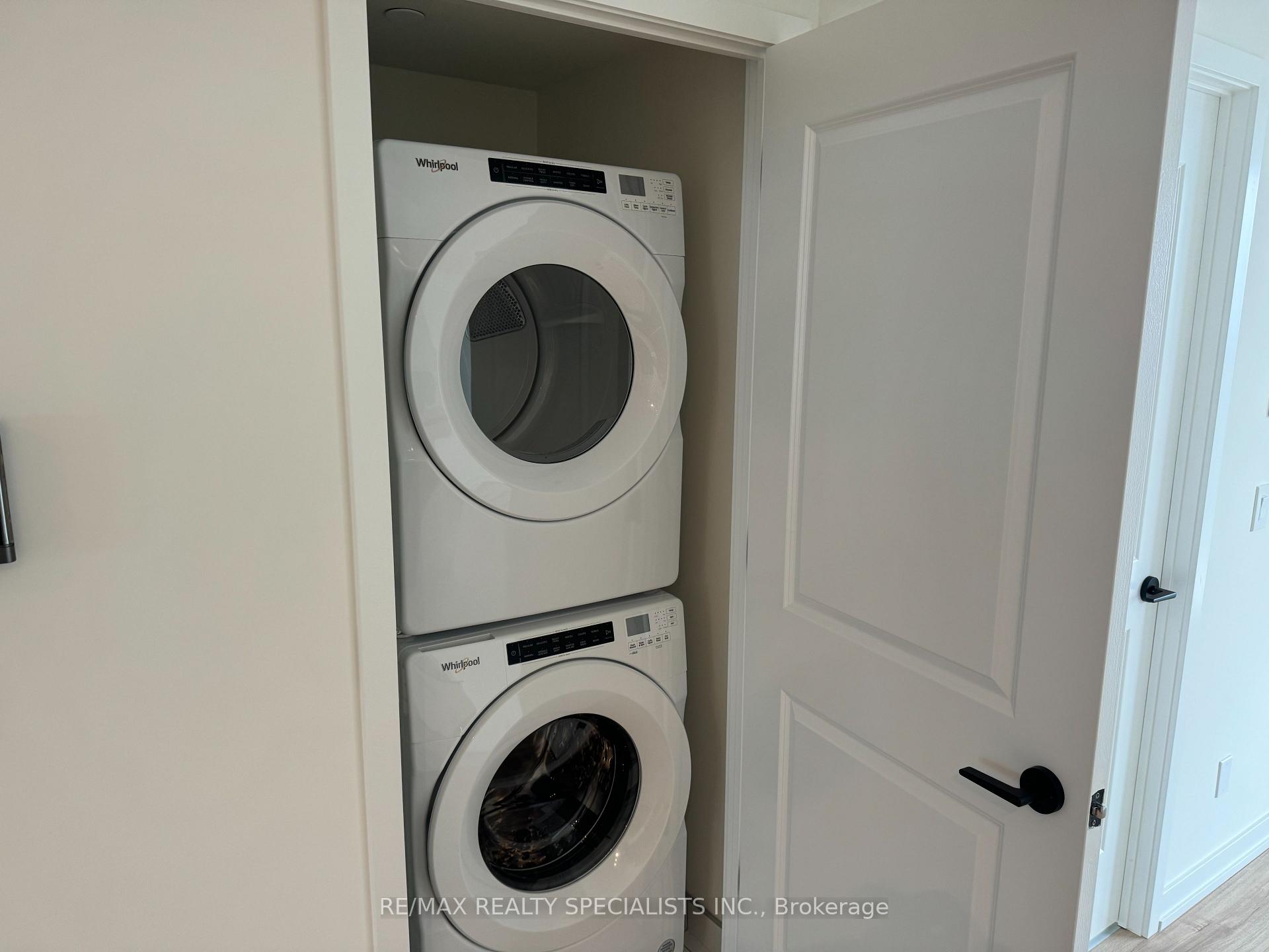 Photo 10 of Unit 1401, 335 Wheat Boom Drive, Oakville, Joshua Meadows — HOMEH