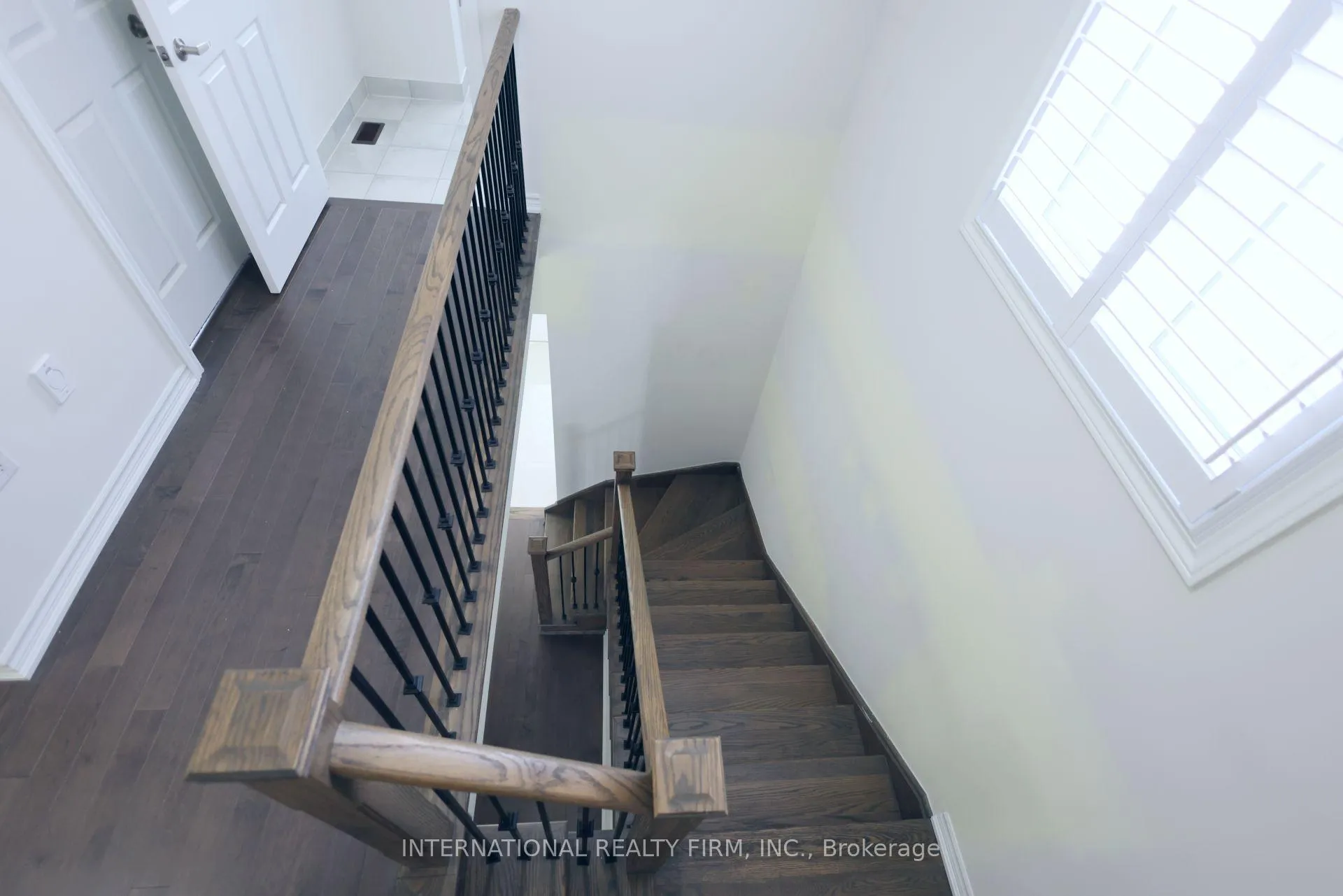 Photo 12 of 327 Northglen Blvd, Clarington, Bowmanville — HOMEH