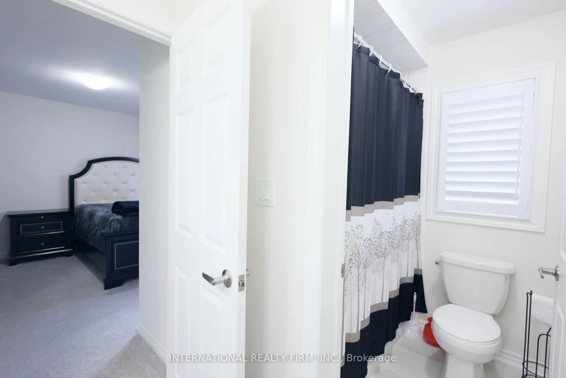Photo 17 of 327 Northglen Blvd, Clarington, Bowmanville — HOMEH