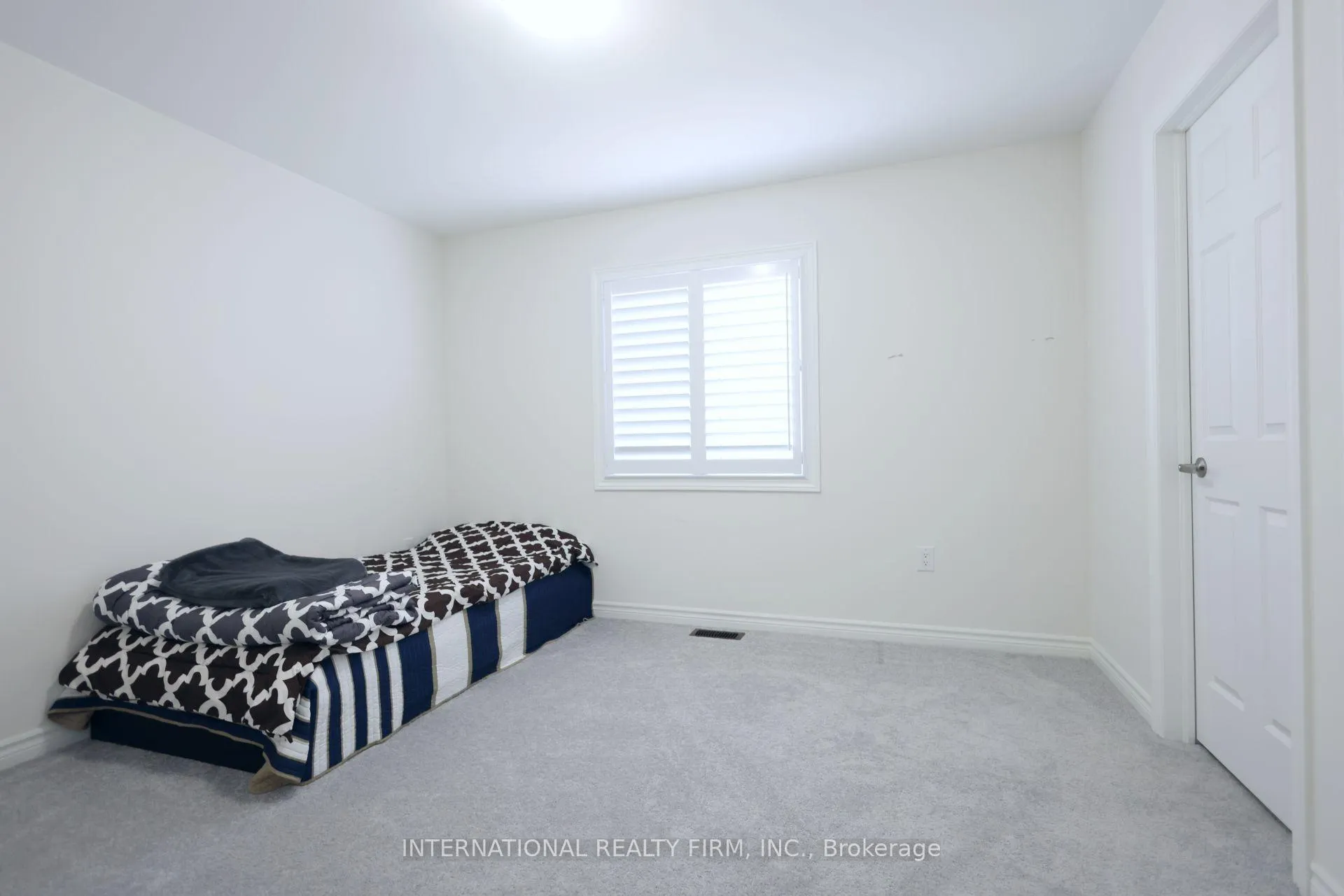 Photo 21 of 327 Northglen Blvd, Clarington, Bowmanville — HOMEH