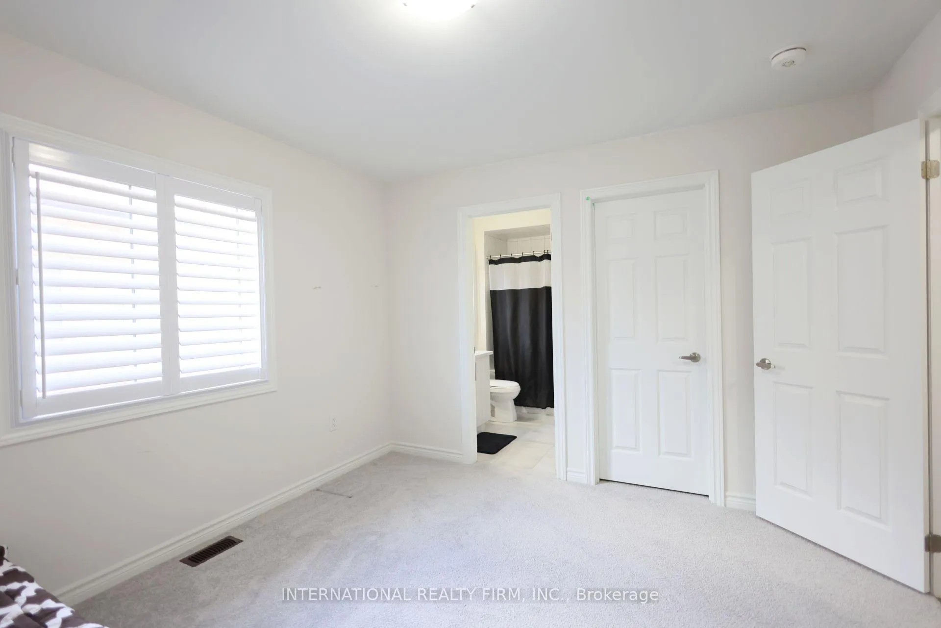 Photo 22 of 327 Northglen Blvd, Clarington, Bowmanville — HOMEH