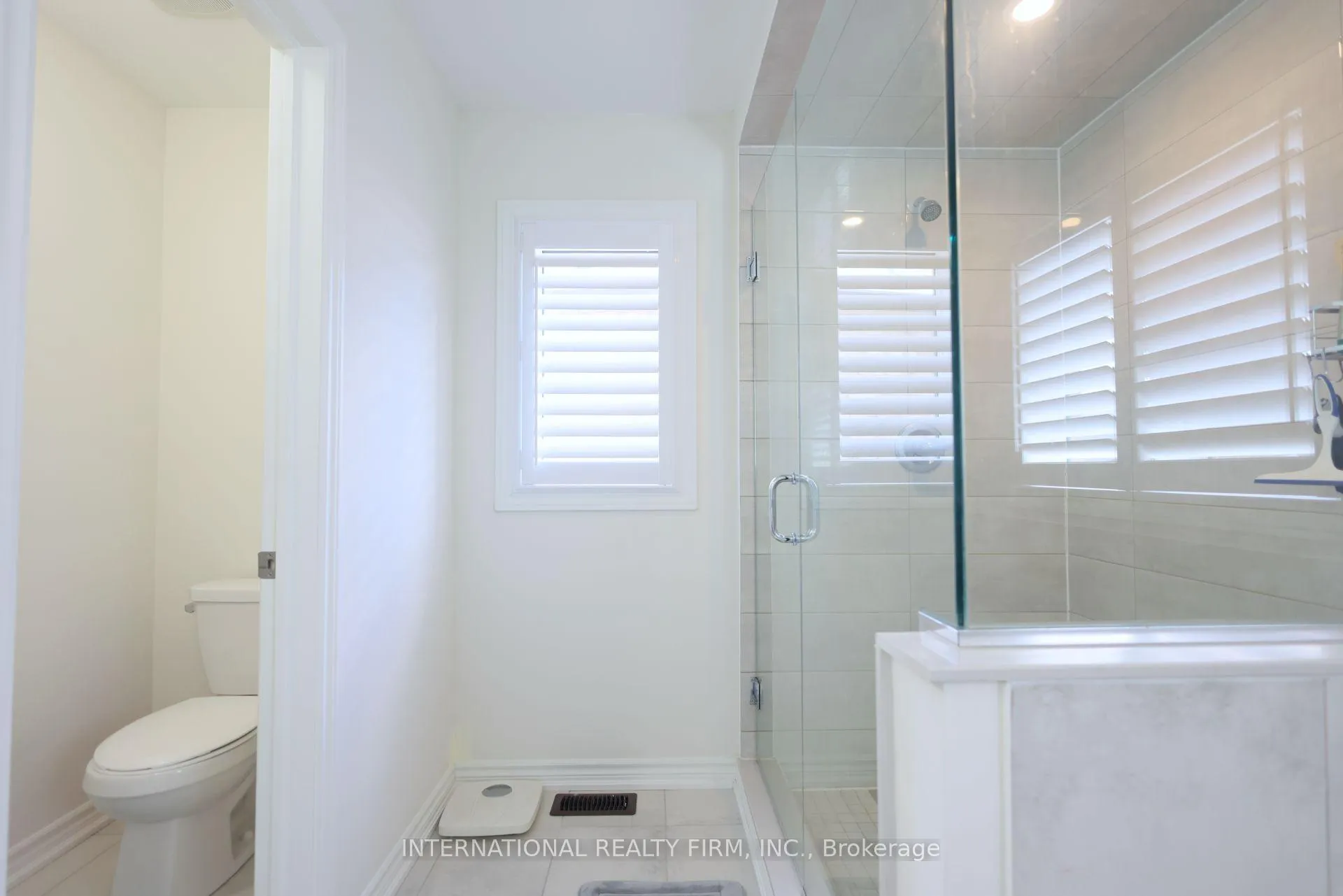 Photo 27 of 327 Northglen Blvd, Clarington, Bowmanville — HOMEH