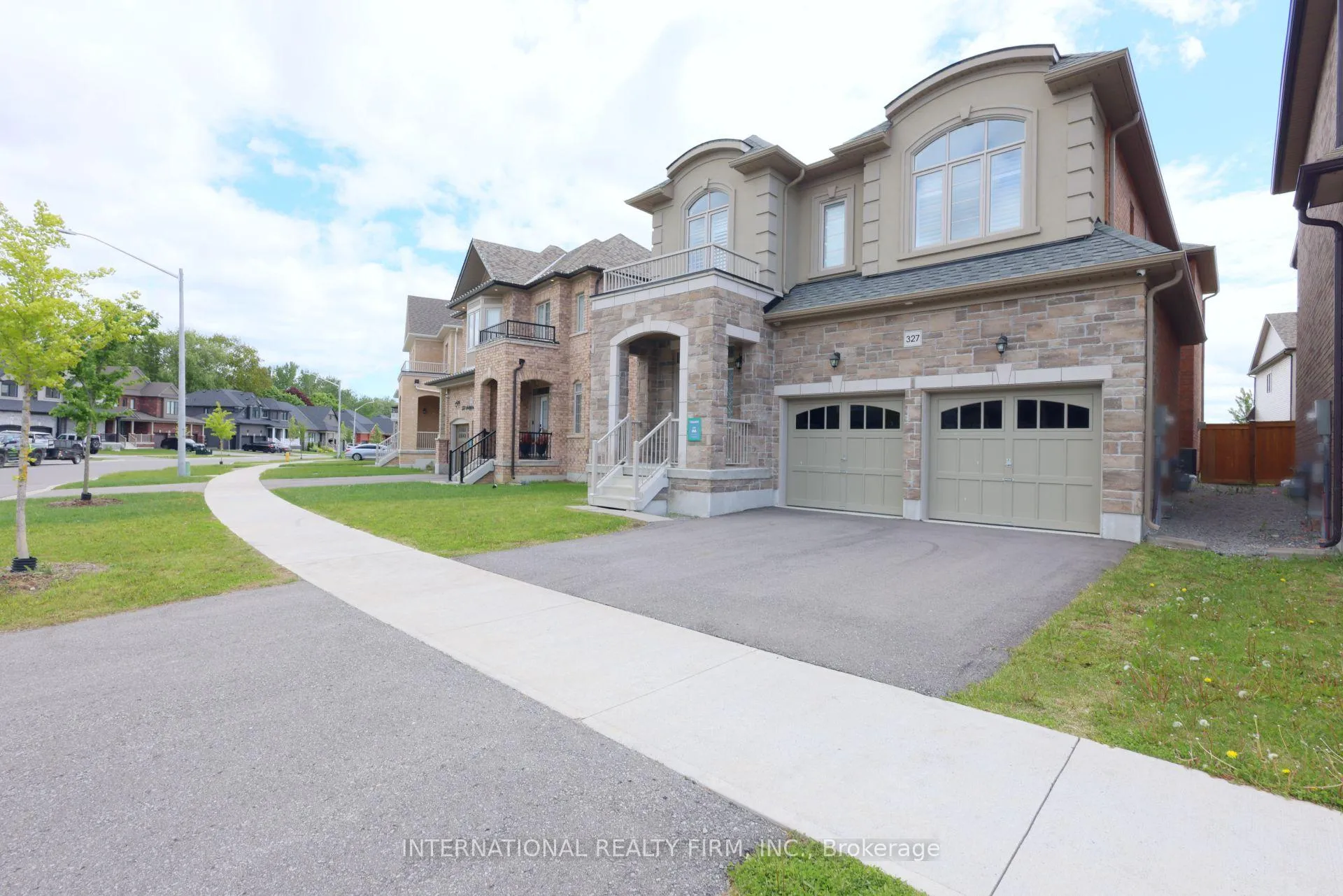 Photo 30 of 327 Northglen Blvd, Clarington, Bowmanville — HOMEH