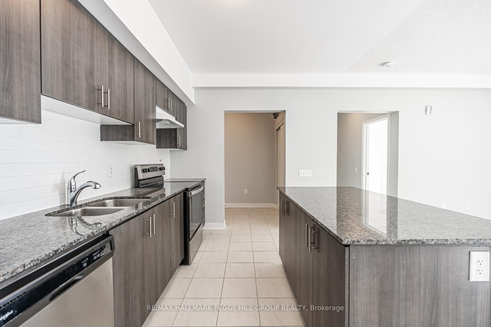 Photo 6 of Unit 215, 4 Spice Way, Barrie, Rural Barrie Southeast — HOMEH