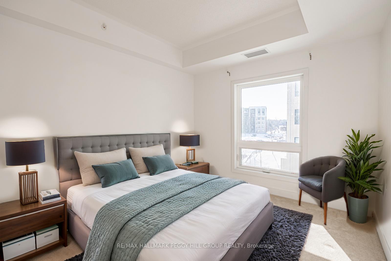 Photo 7 of Unit 215, 4 Spice Way, Barrie, Rural Barrie Southeast — HOMEH