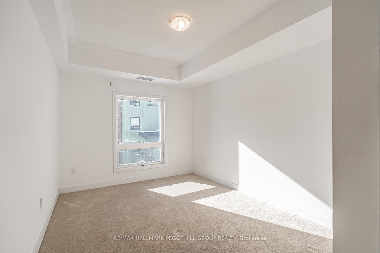 Photo 8 of Unit 215, 4 Spice Way, Barrie, Rural Barrie Southeast — HOMEH