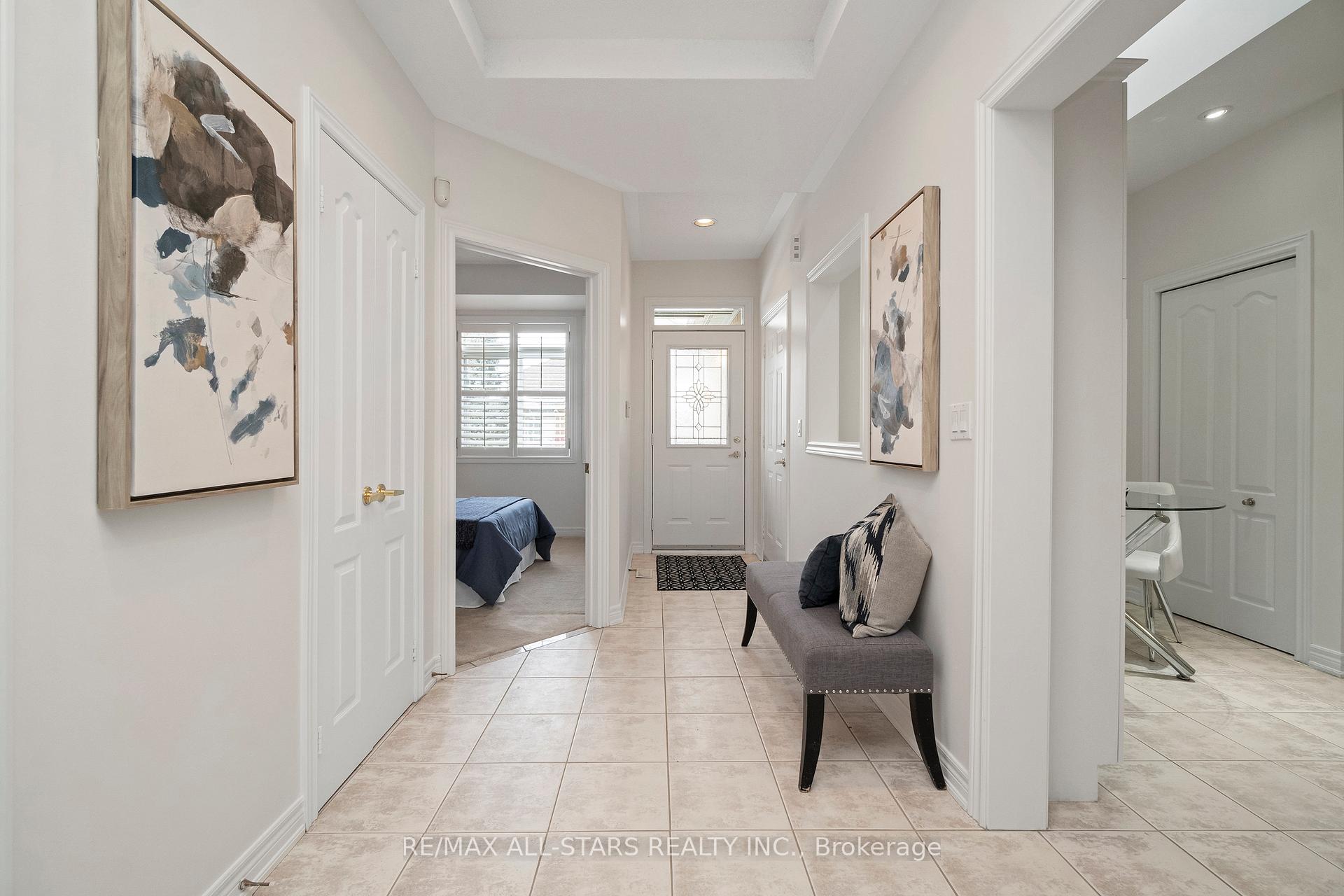 Photo 3 of 68 Celebrity Greens Way, Markham, Greensborough — HOMEH