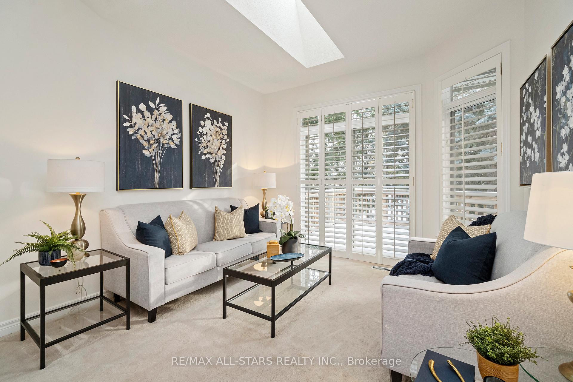 Photo 4 of 68 Celebrity Greens Way, Markham, Greensborough — HOMEH