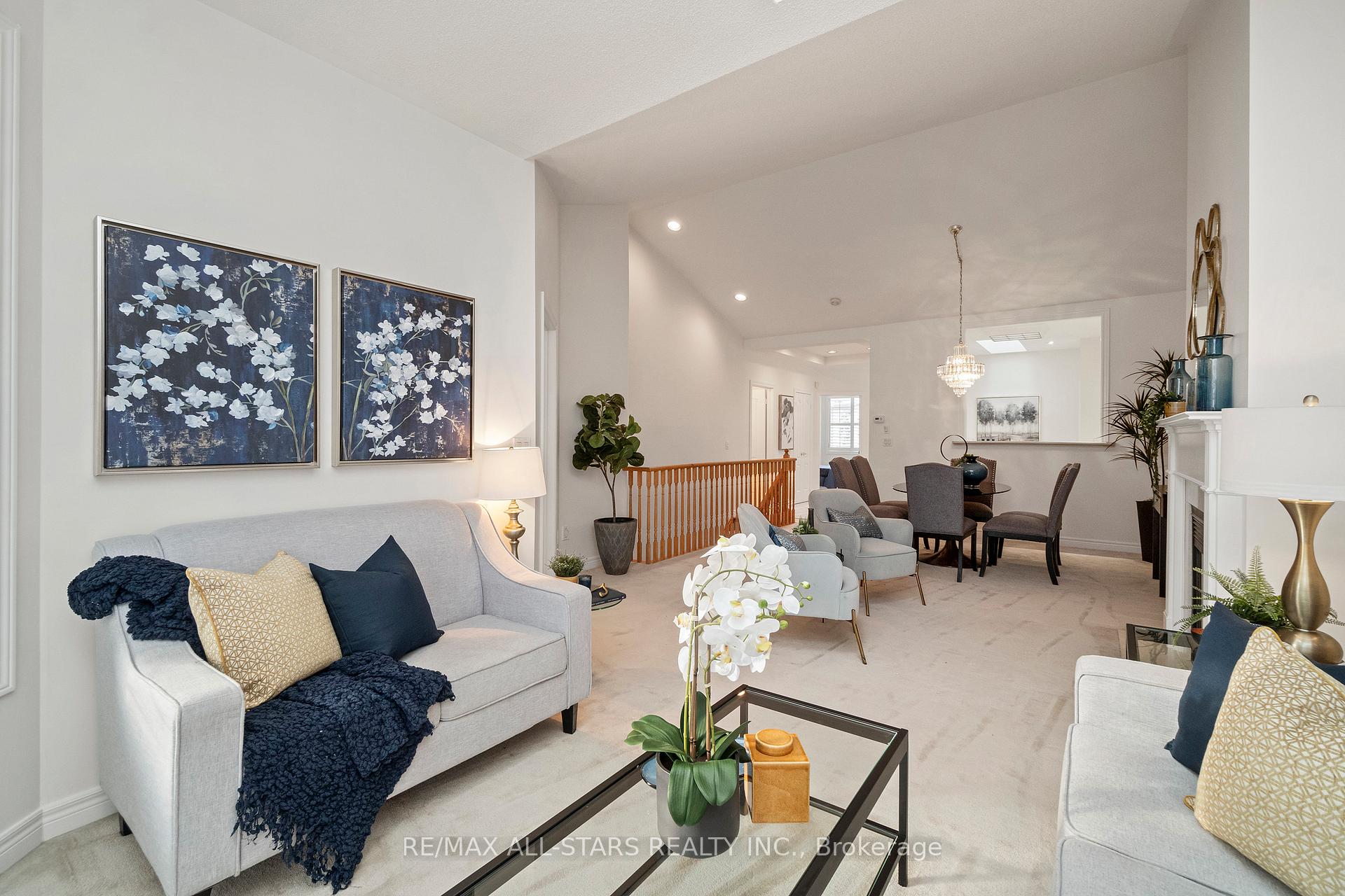 Photo 6 of 68 Celebrity Greens Way, Markham, Greensborough — HOMEH