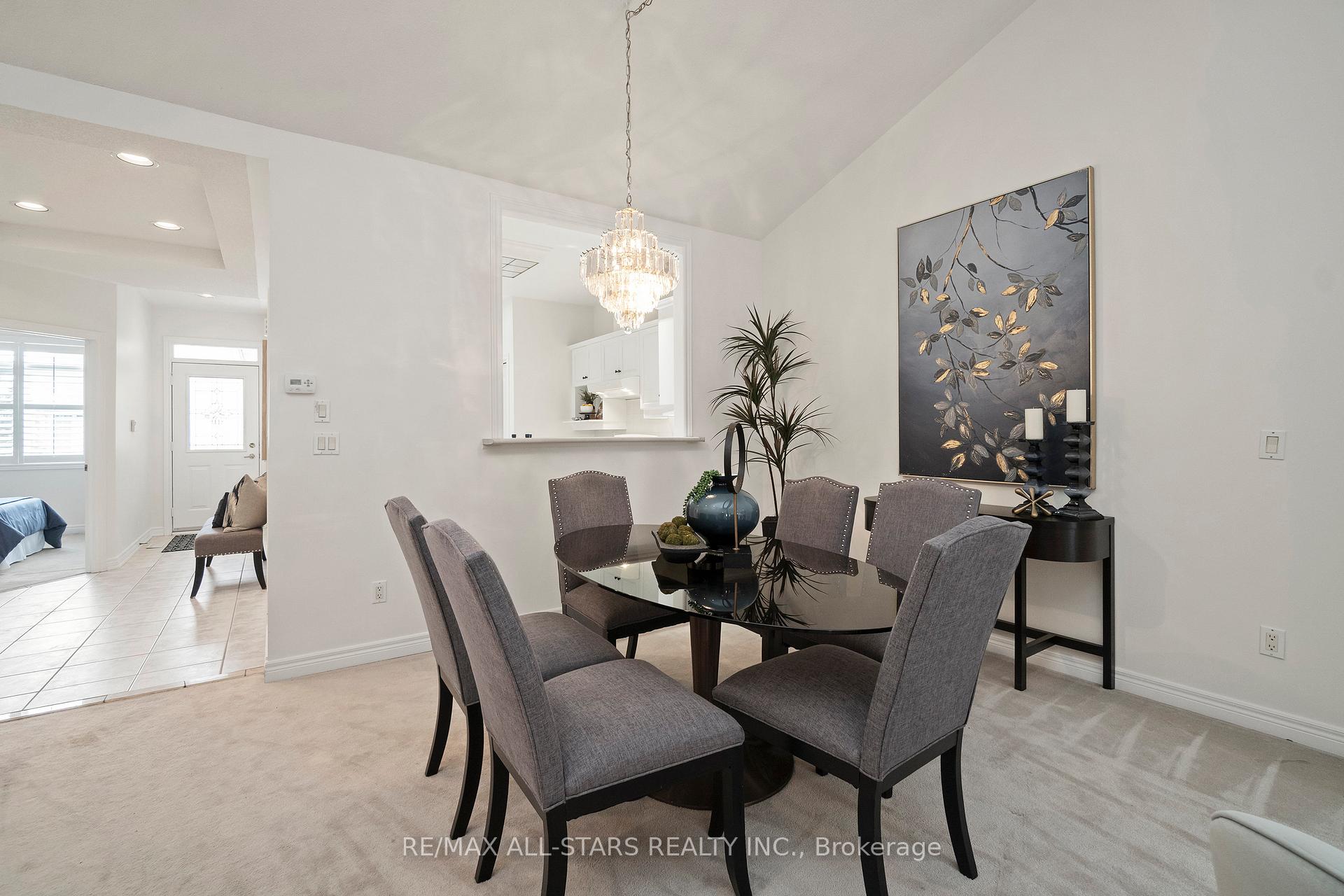 Photo 11 of 68 Celebrity Greens Way, Markham, Greensborough — HOMEH