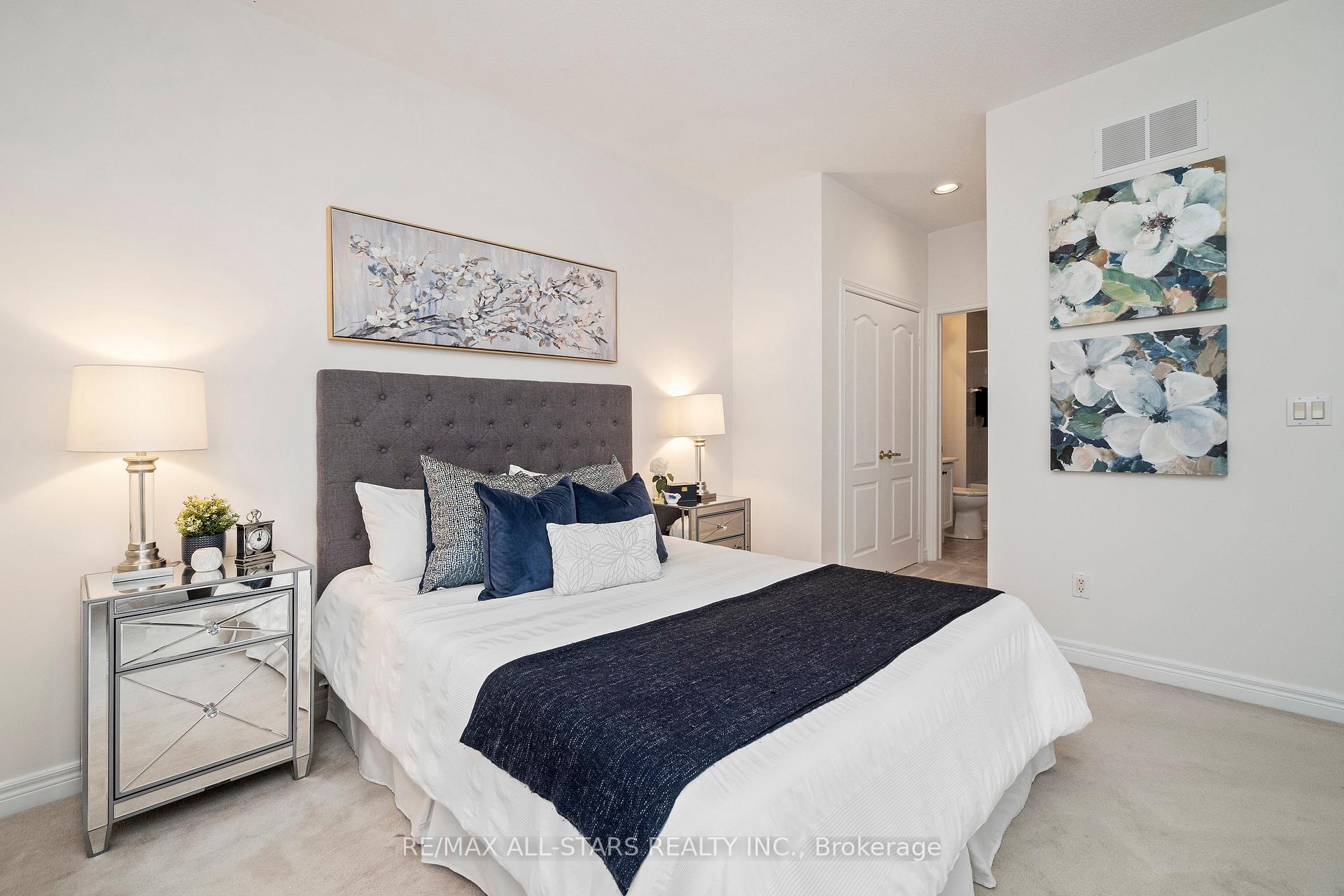 Photo 20 of 68 Celebrity Greens Way, Markham, Greensborough — HOMEH