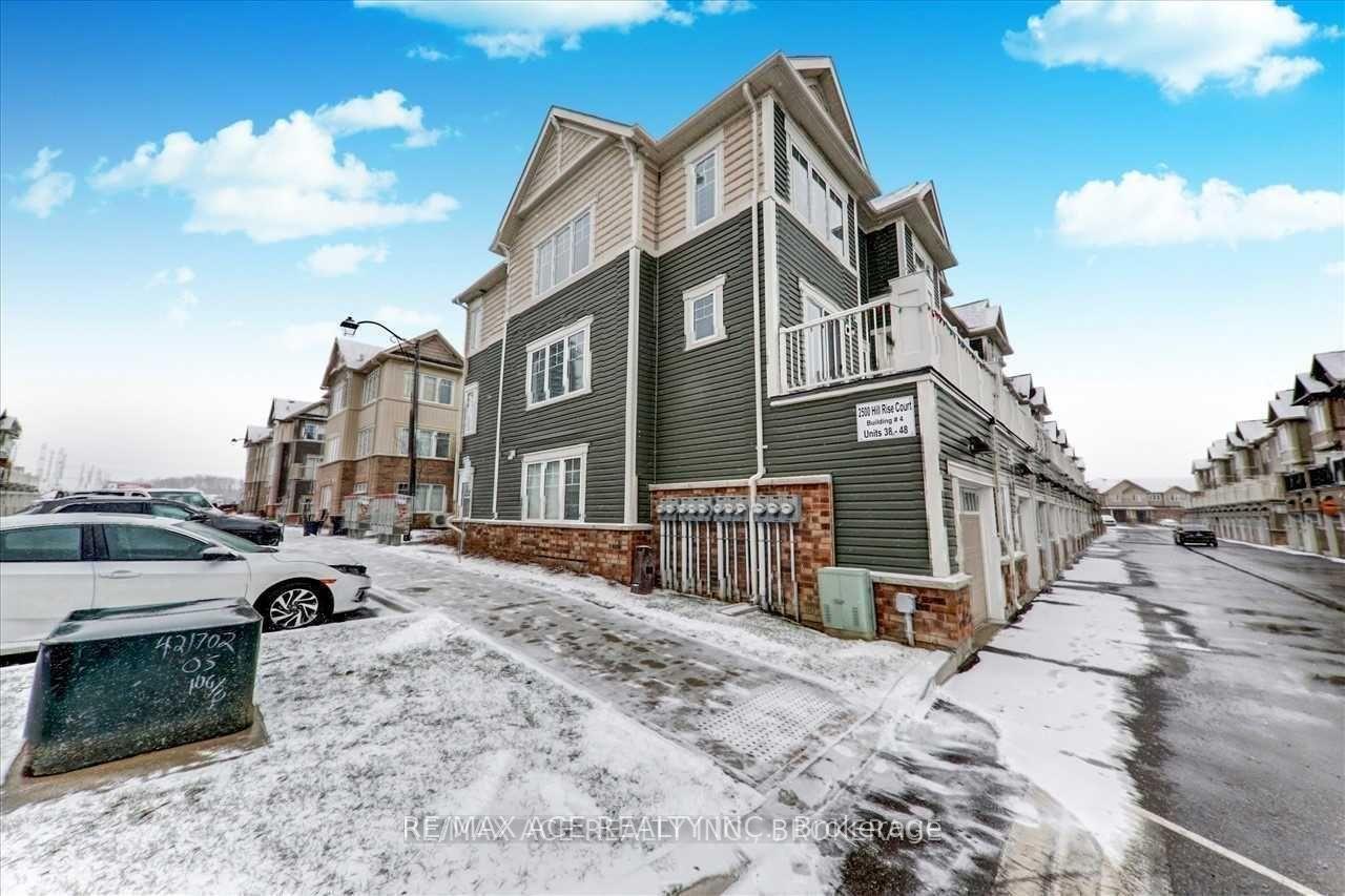 Front of Unit 44, 2500 Hill Rise Court N