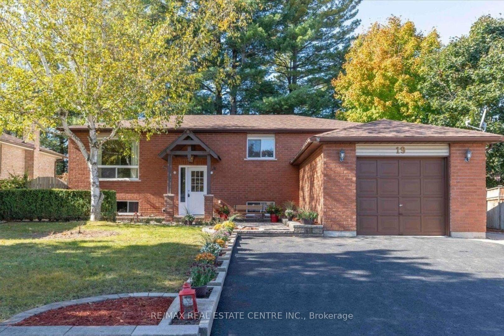 Front of Unit Main, 19 Sandy Lane W