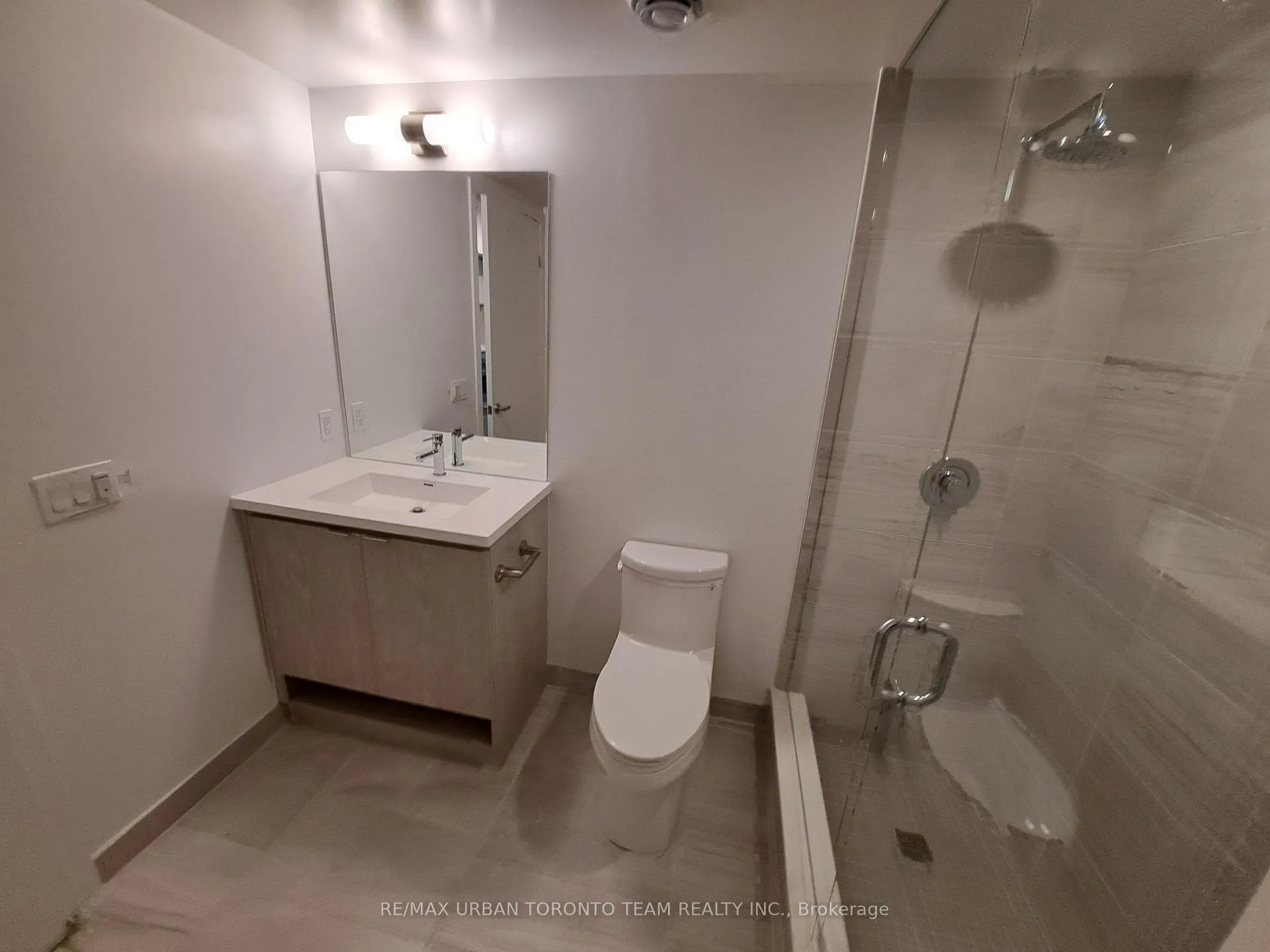 Photo 9 of Unit 4610, 55 Cooper Street, Toronto, Waterfront Communities — HOMEH