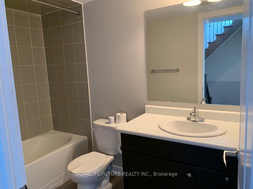 Photo 5 of Unit 223, 10 Dunsheath Way, Markham, Cornell — HOMEH