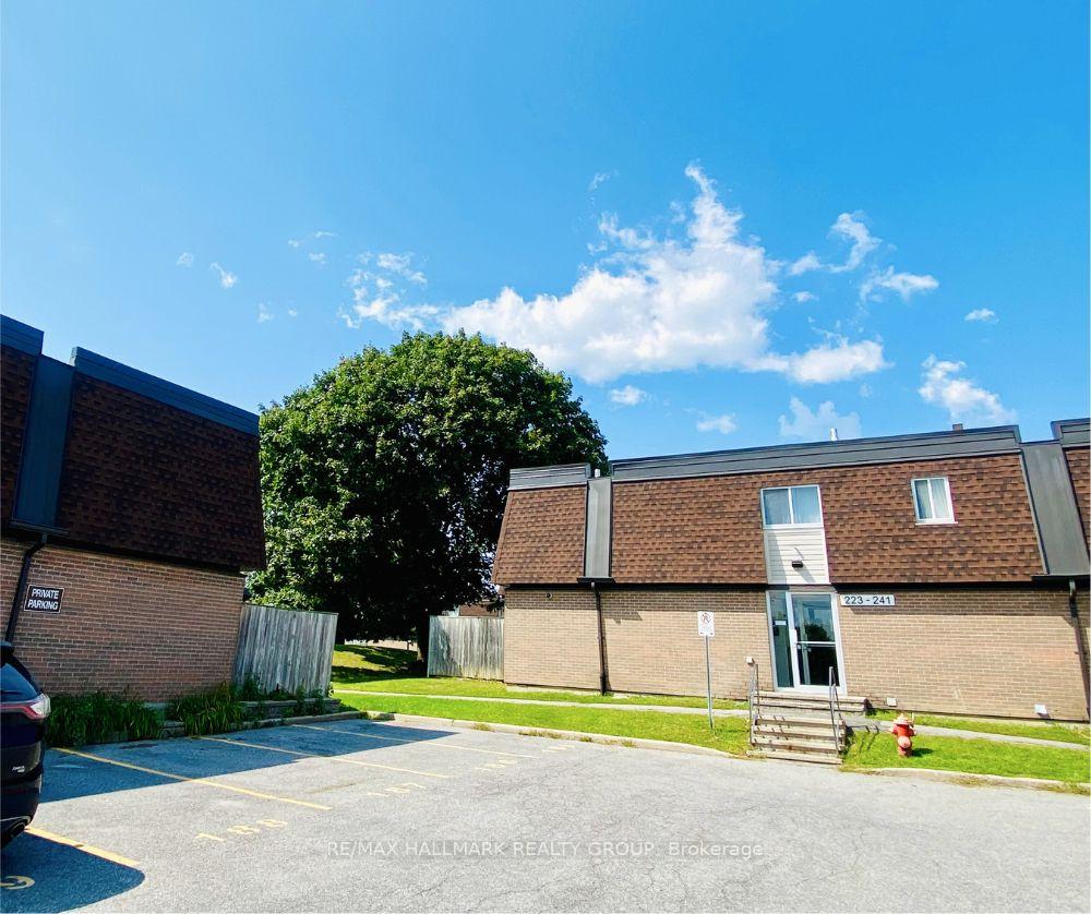 Front of 235 Ridgepark Private
