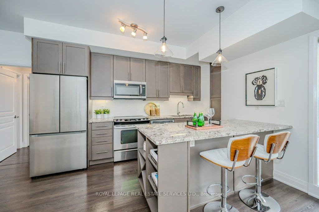 Photo 12 of Unit 417, 128 Garden Drive, Oakville, Central — HOMEH
