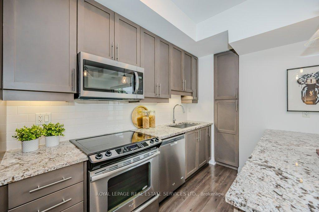 Photo 13 of Unit 417, 128 Garden Drive, Oakville, Central — HOMEH