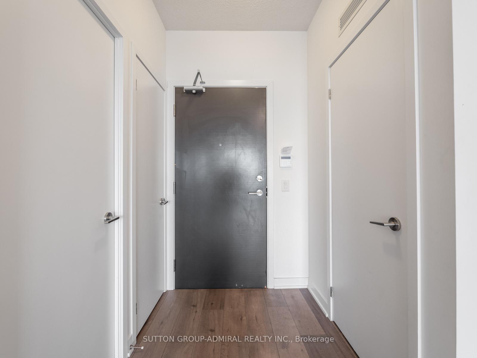 Photo 7 of Unit 1607, 10 Honeycrisp Crescent, Vaughan, Vaughan Corporate Centre — HOMEH