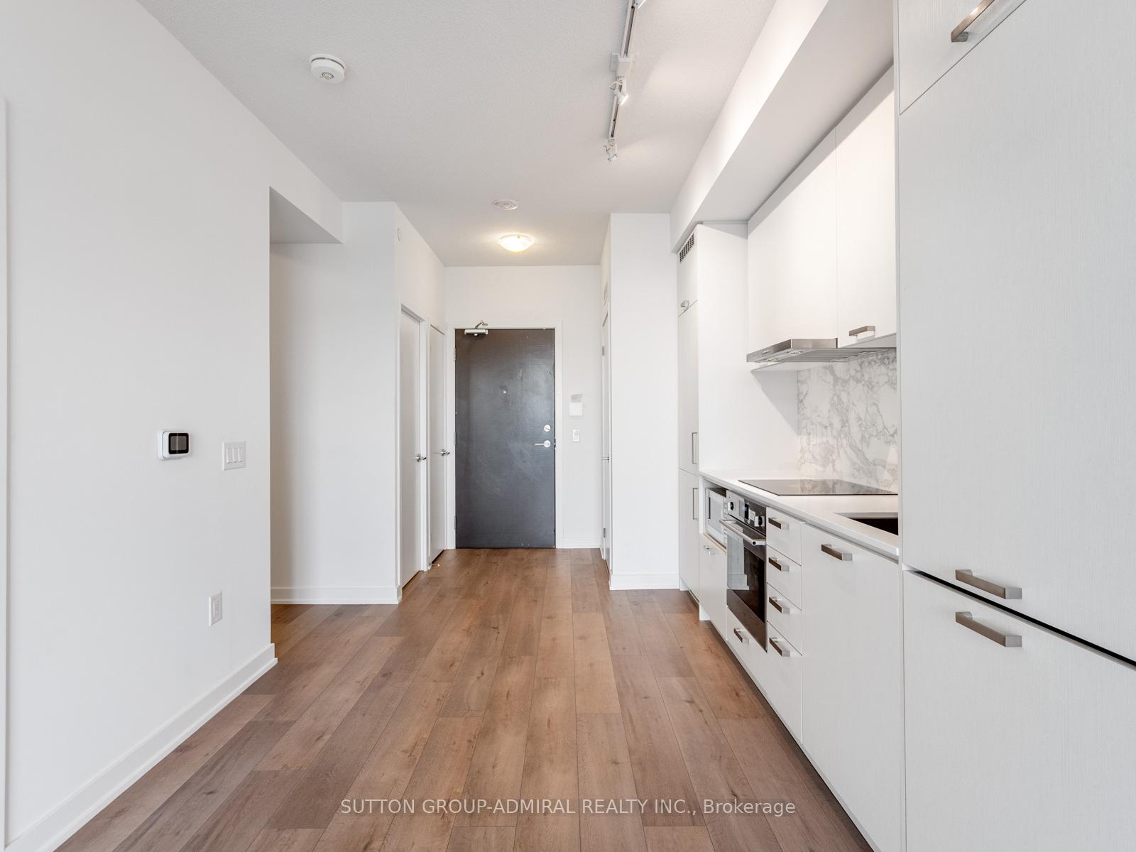 Photo 9 of Unit 1607, 10 Honeycrisp Crescent, Vaughan, Vaughan Corporate Centre — HOMEH
